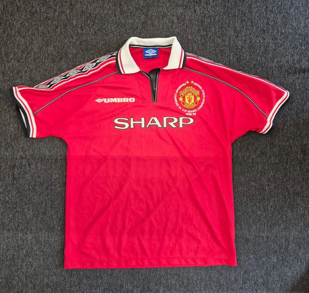 Manchester United - Premier League - 1999 - Football jersey