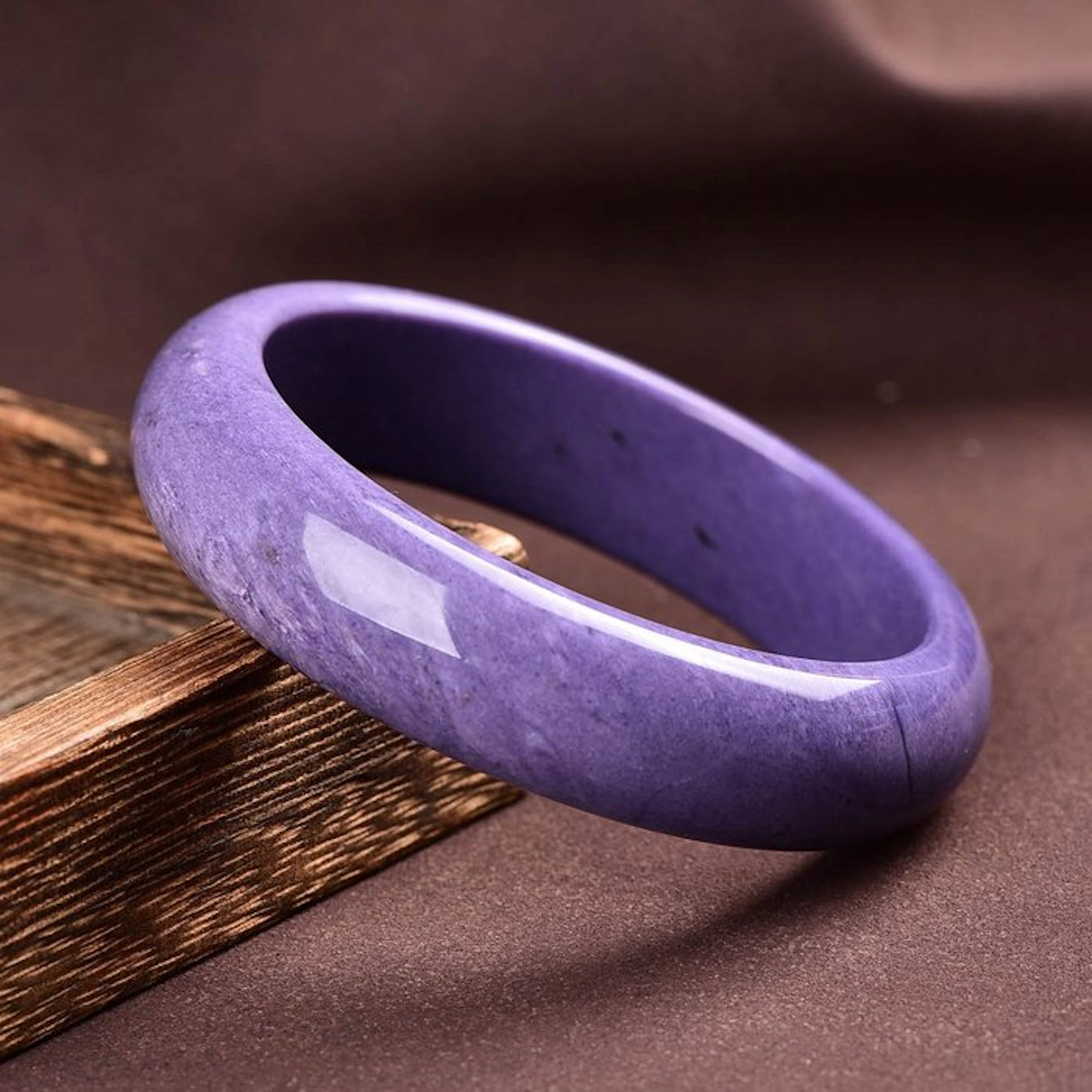 ALGT Certified - Huge and Masterful Natural Charoite Bangle - A vivid color