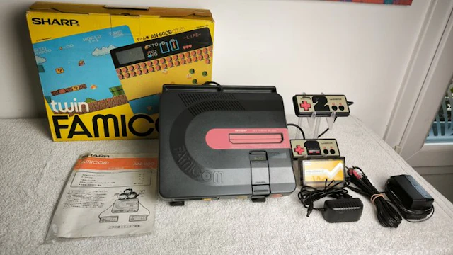 Sharp, Nintendo - Twin Famicom AN-500B - Video game console - In original box