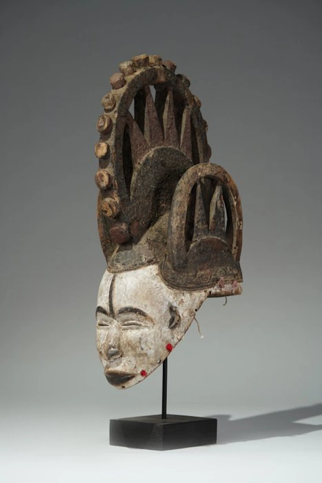 A wooden mask - Igbo - Nigeria (No reserve price)