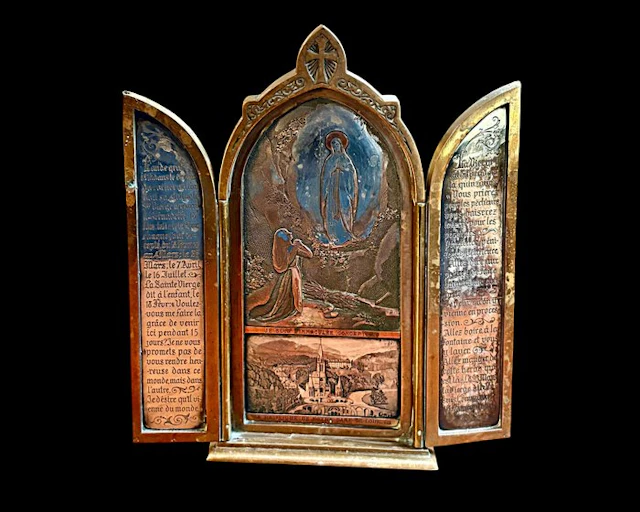 B. Wicker - Ancient religious triptych - Our Lady of Lourdes - Copper