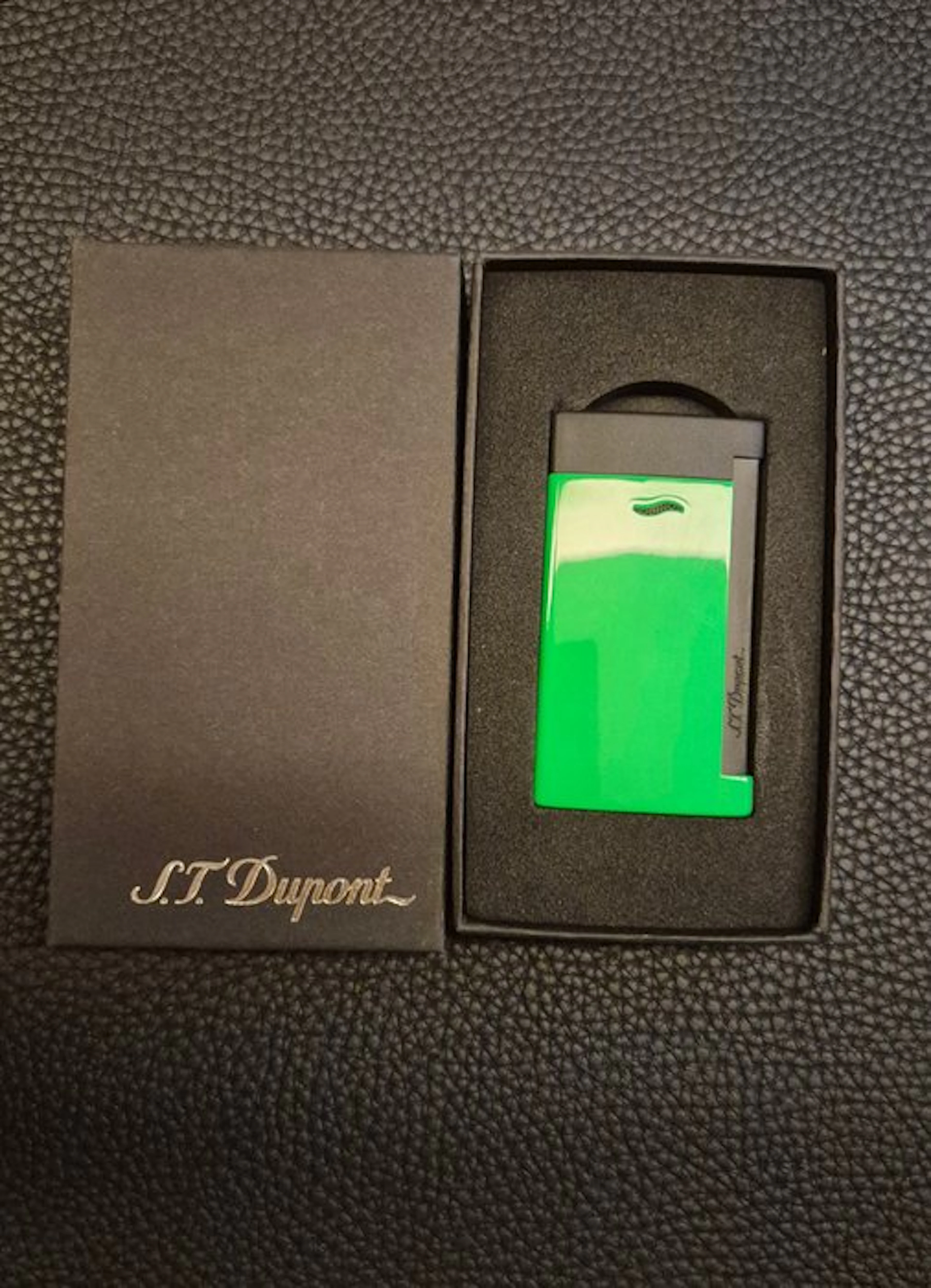 S.T. Dupont - Lighter - Lacquer