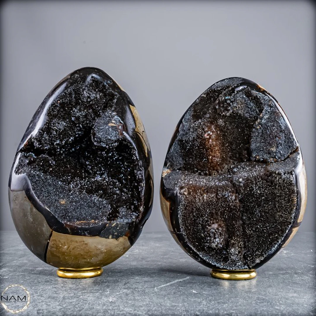Exclusive Septarian Egg Set with sparkling Calcite...