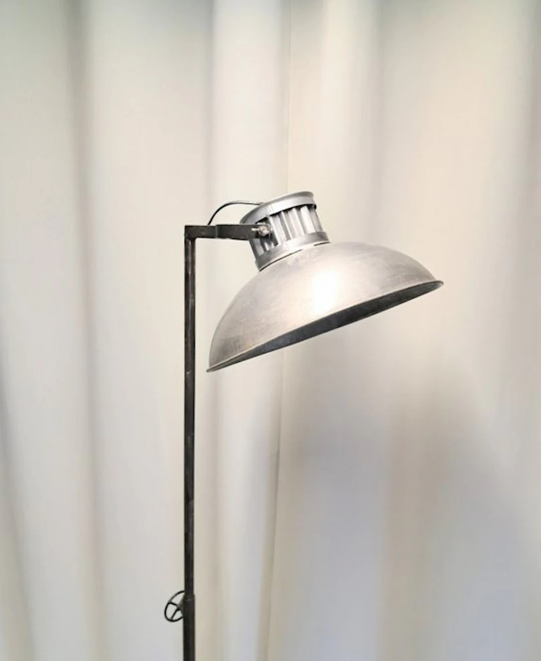 Reading floor lamp - Height adjustable up to 200 cm - metal