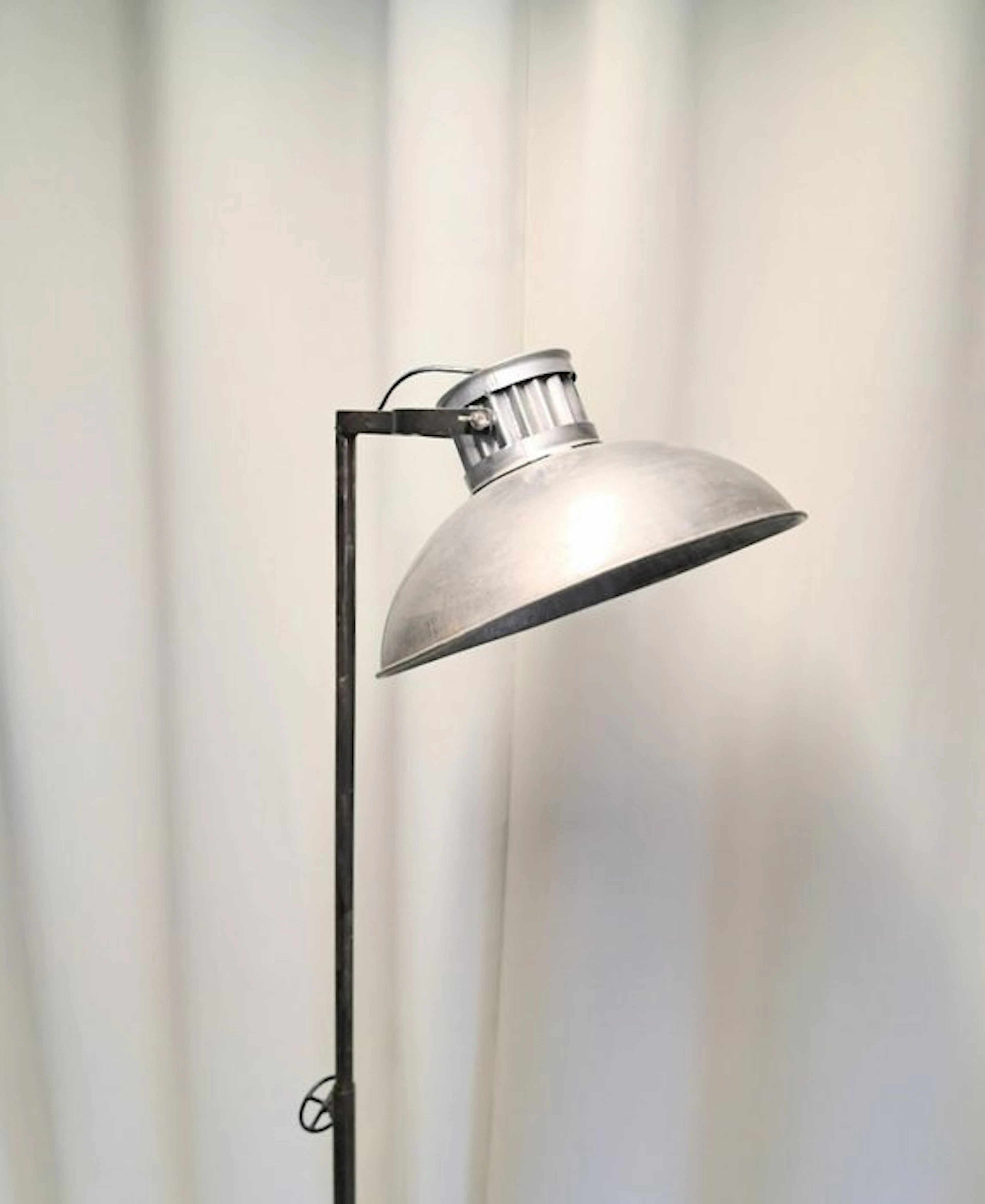 Reading floor lamp - Height adjustable up to 200 cm - metal