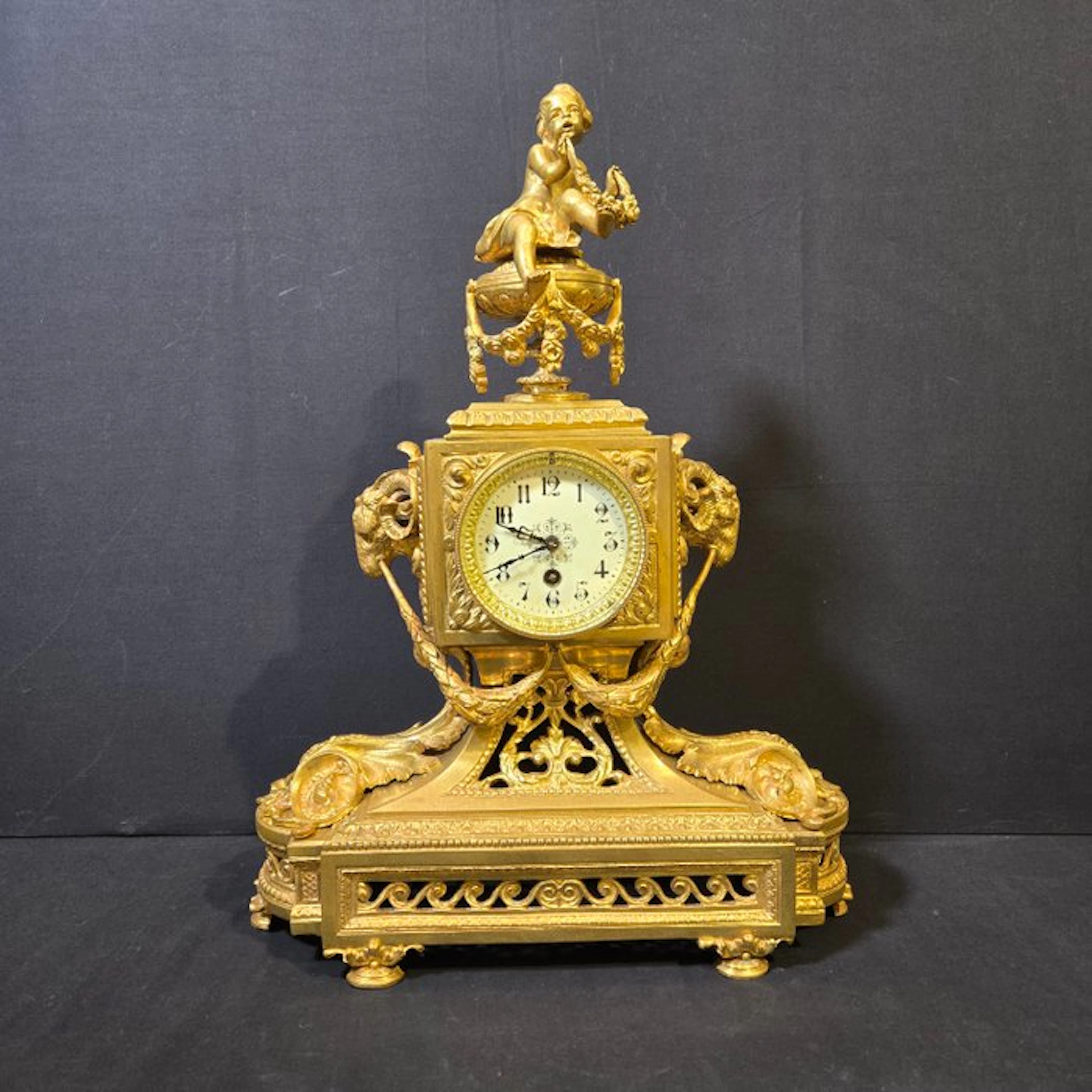 Table clock Louis XIV Style - Gilt bronze - 1850-1900 - Top in gold