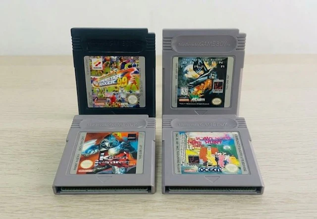 Nintendo - Nintendo Game Boy - 4 Giochi - Video game - Without original box