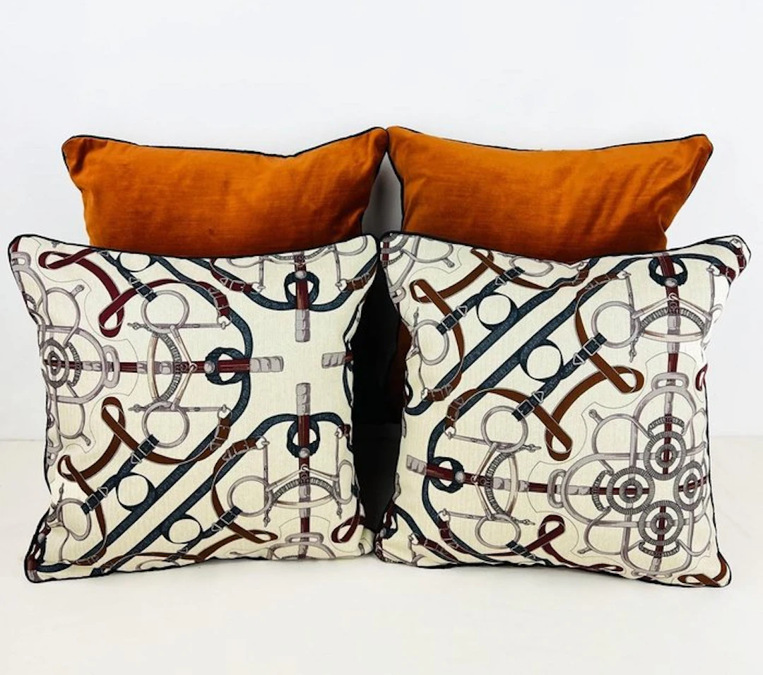 Hermès - New set - Two cushions in a set of four - Cushion