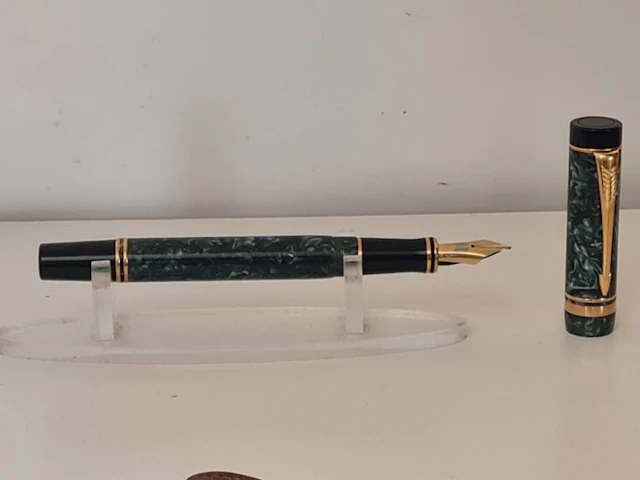Parker - Duofold Emeraude International , plume en or 18 K 750 - Fountain pen