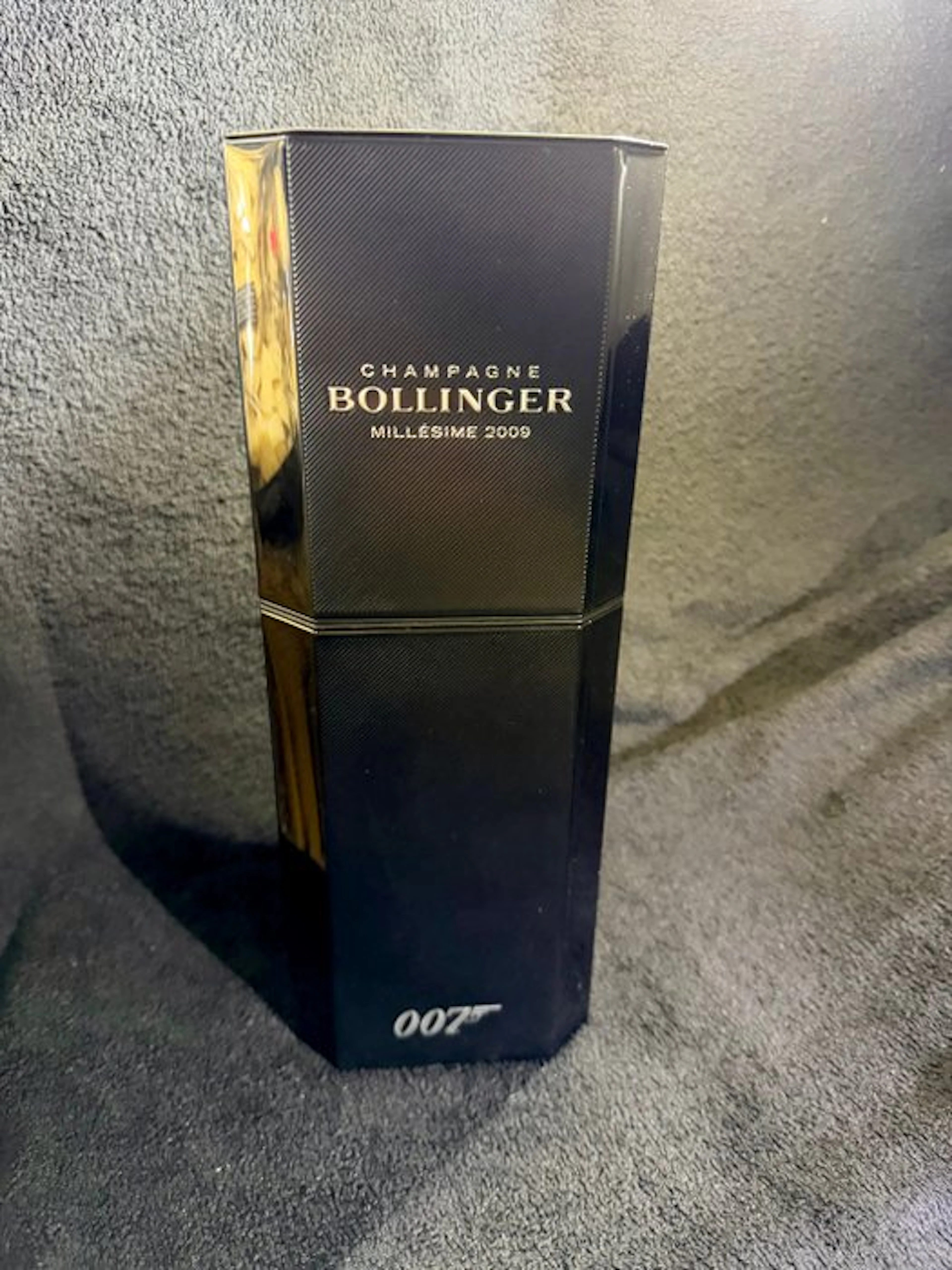 2009 Bollinger, 007 Millésime 2009 - Champagne Brut - 1 Bottle (0.75L)