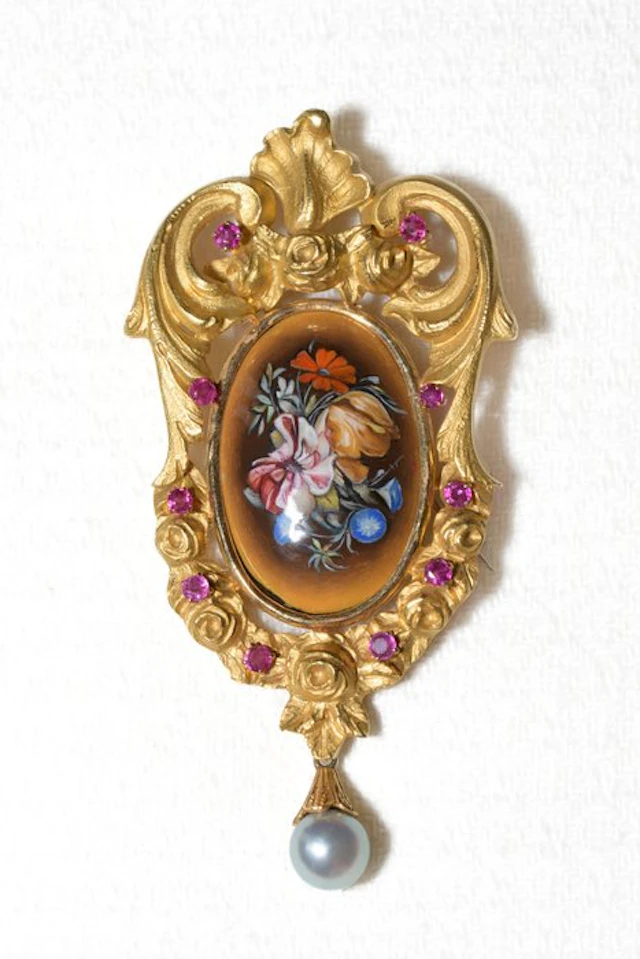 Brooch - 18 kt. Yellow gold Pearl - Ruby - Manifattura Valenza