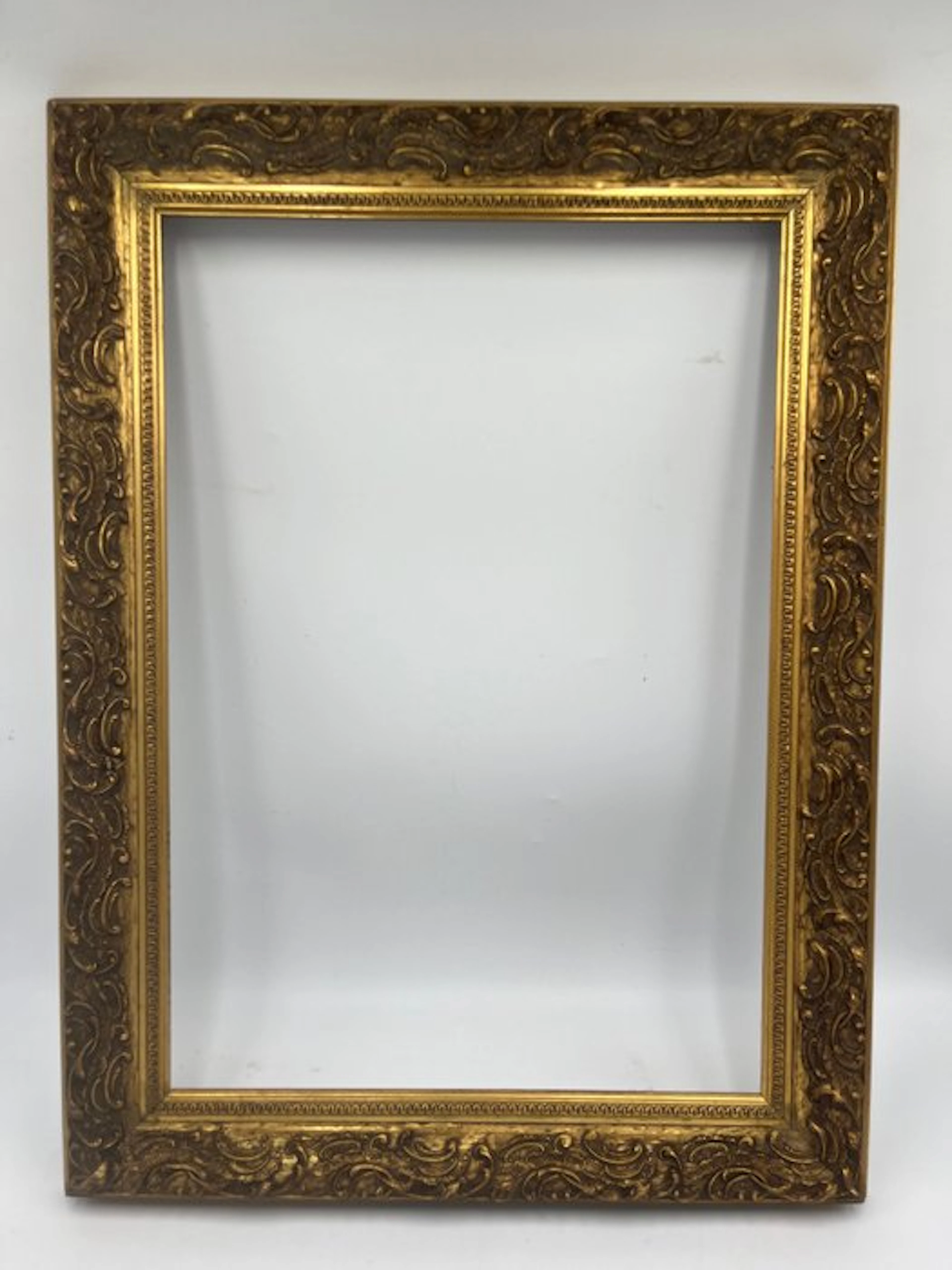 Frame - Wood - Golden frame