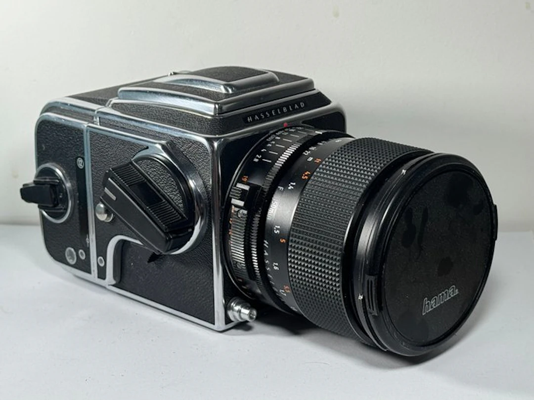 Hasselblad 2000 FC/M + Carl Zeiss Sonnar 2,8/150mm | 120 / medium format camera
