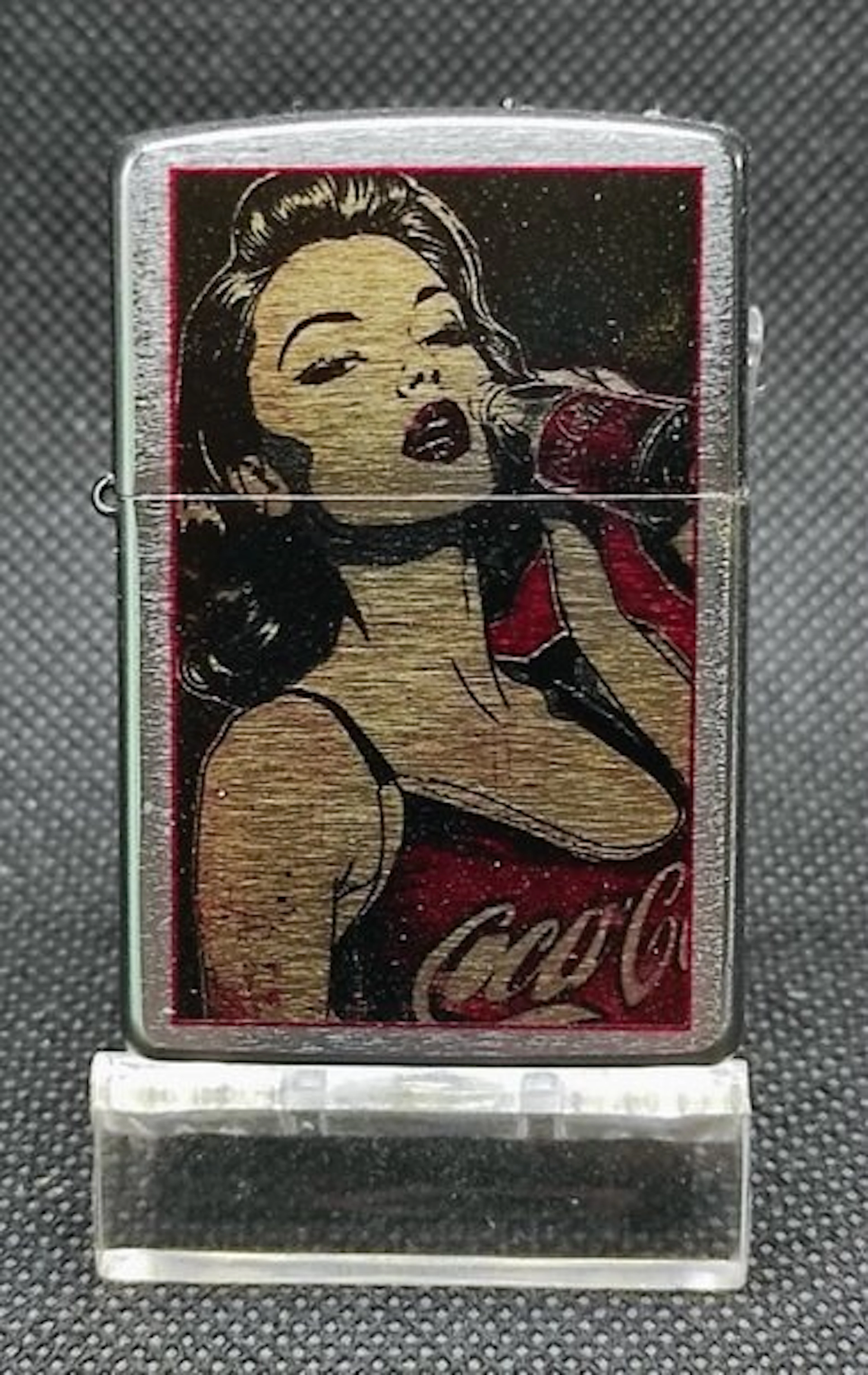 Zippo - Coca Cola Girl - No reserve price - Pocket lighter - Brass, Steel
