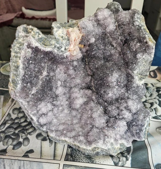 amethyst geode with peach calcite Rough- 6.3 kg - (1)