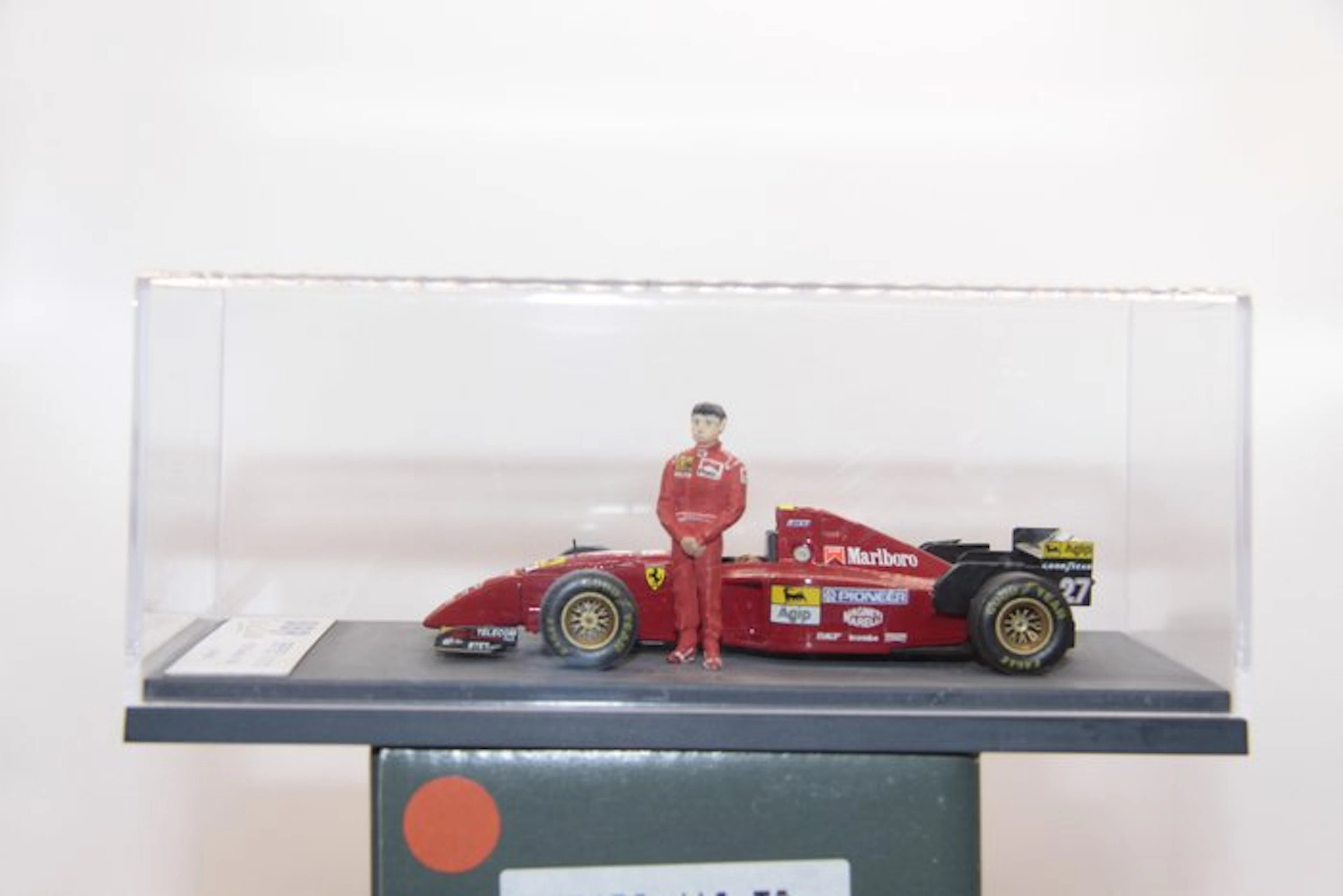 BBR 1:43 - Model race car - Ferrari 412 T2