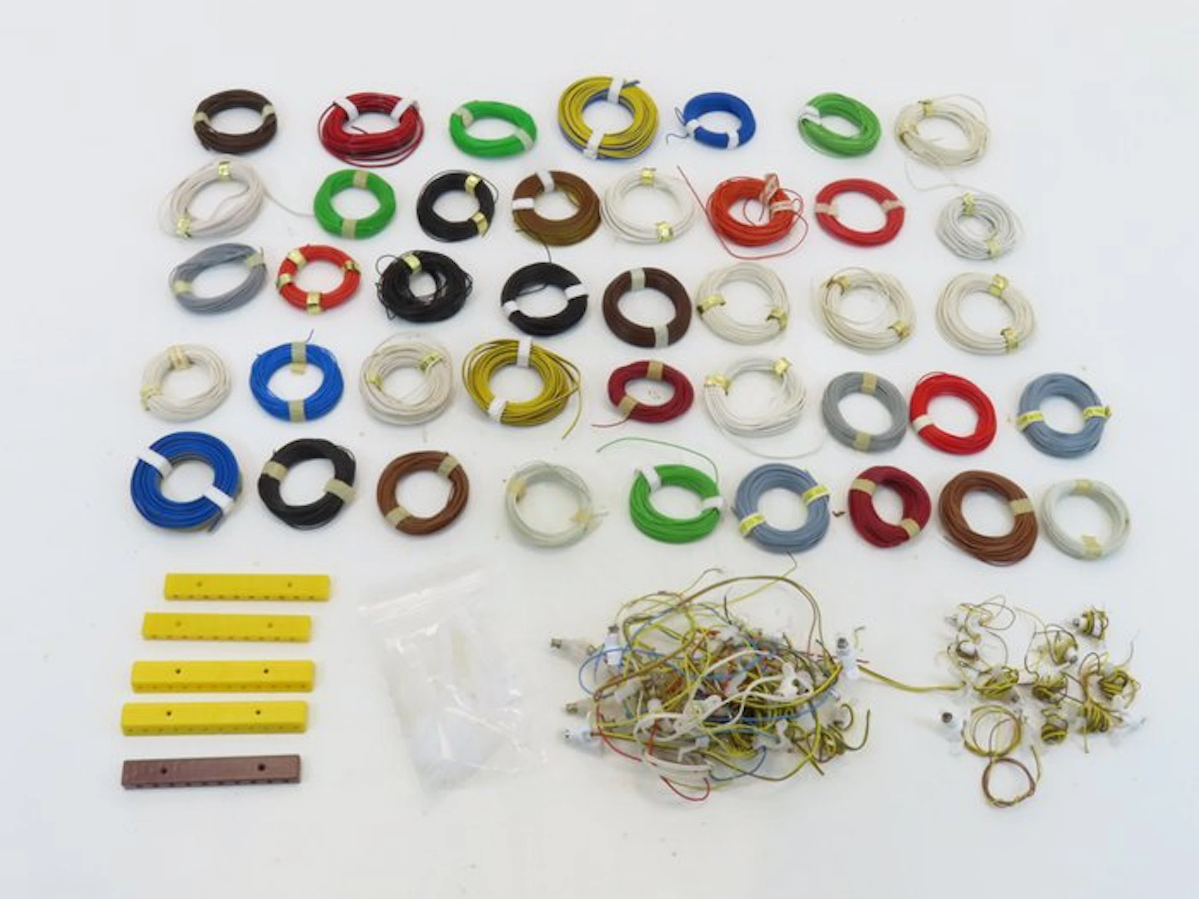Brawa, Faller H0 - Electronics (90) - Assortment of cables