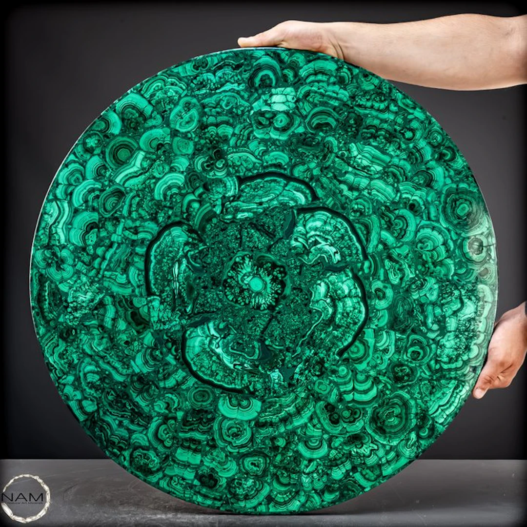 Natural tabletop made of malachite of the highest quality...
