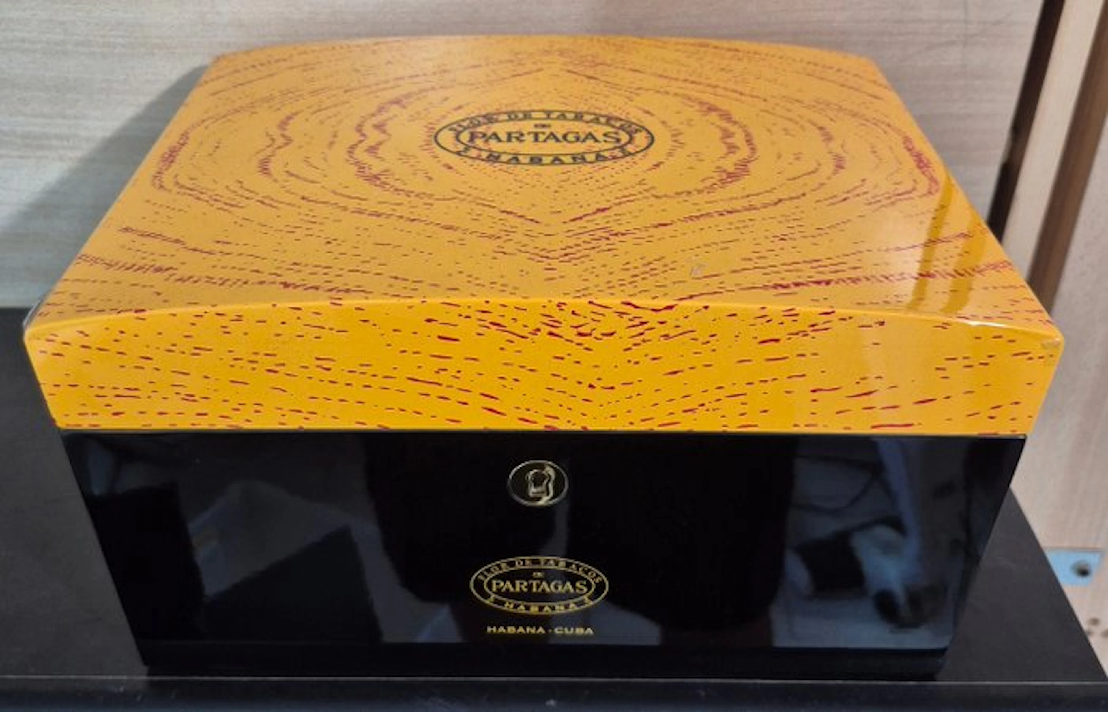 Partagas - Humidor - Wood - Limited edition
