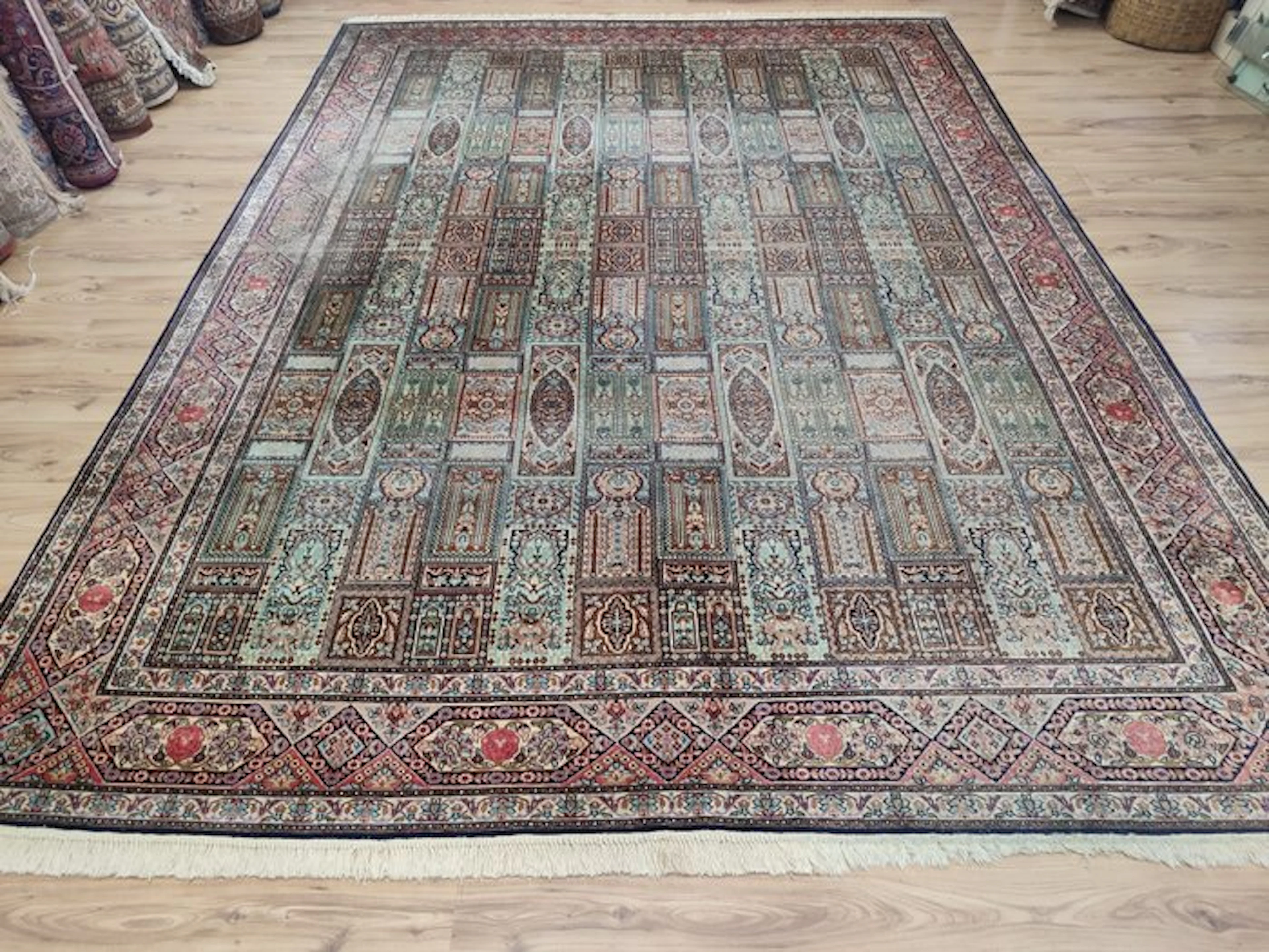 Ghoum - Rug - 3.36 m - 2.47 m - Pure natural silk design!