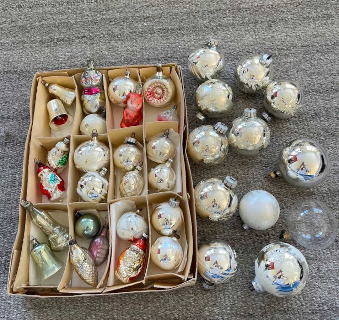 Christmas baubles (37) - Glass