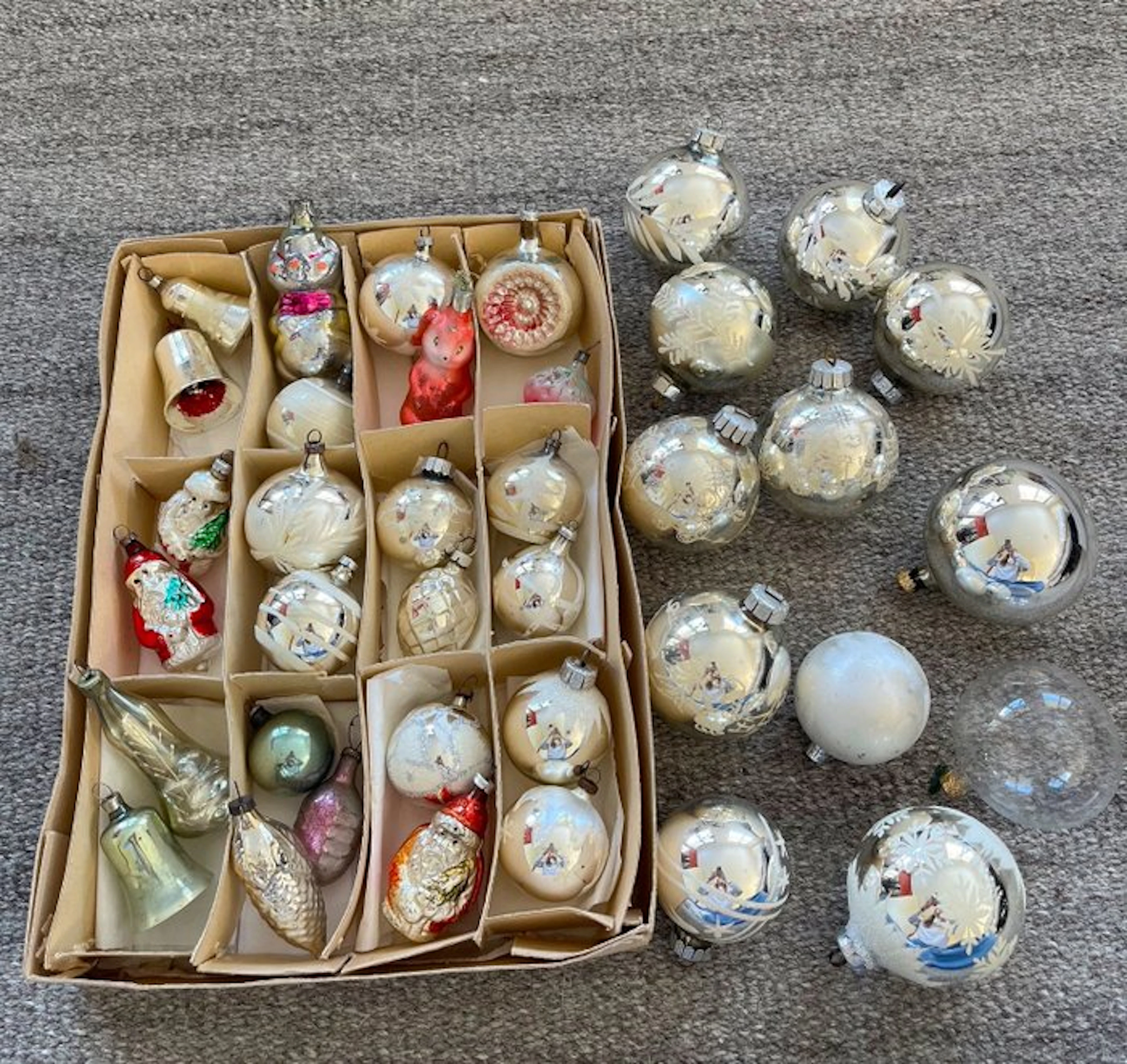 Christmas baubles (37) - Glass