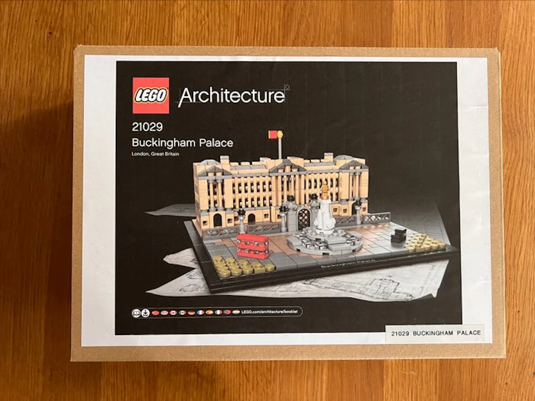 LEGO Set - 21029 - Architecture - Buckingham Palace