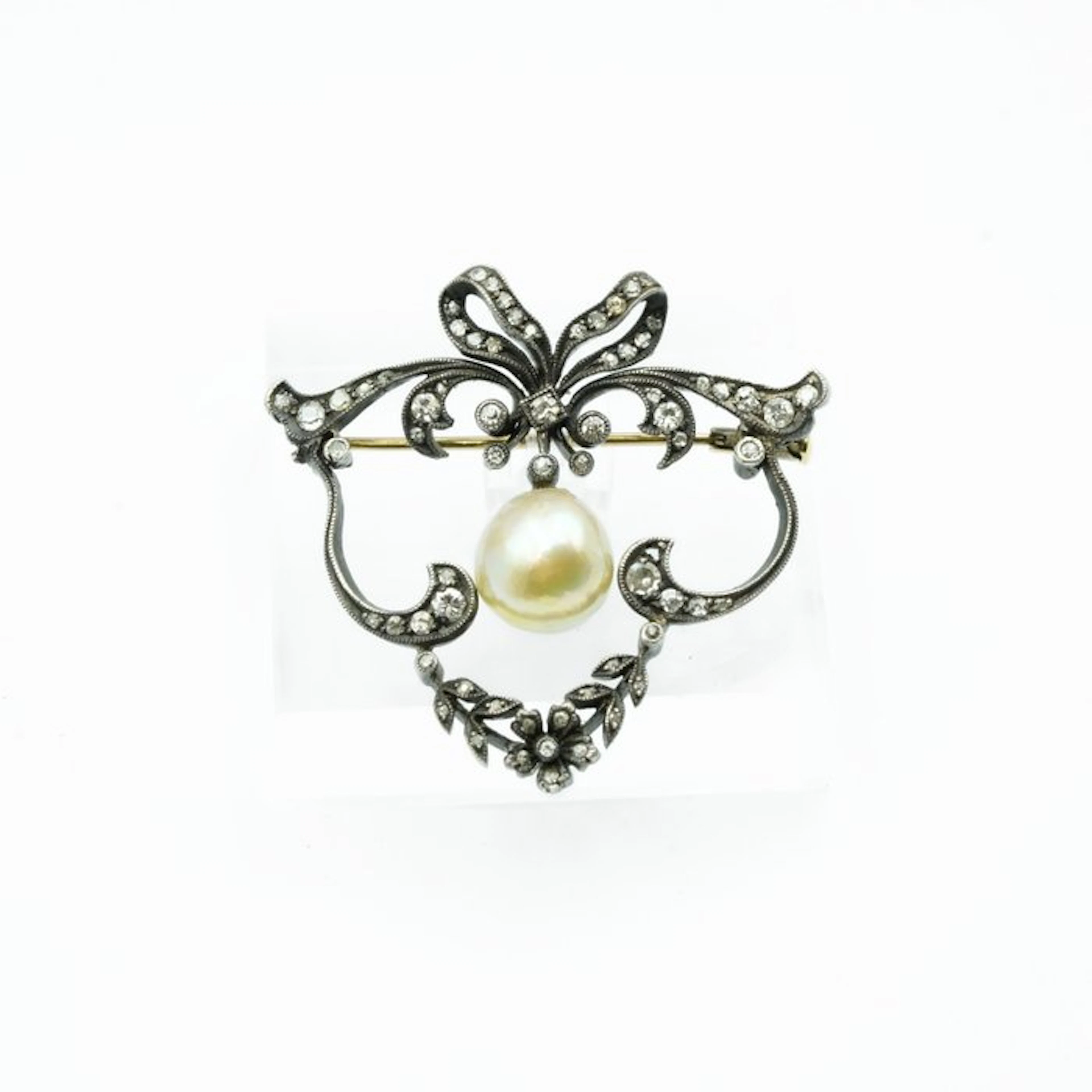 Brooch - 14 kt. Rose gold, Silver Pearl - Diamond