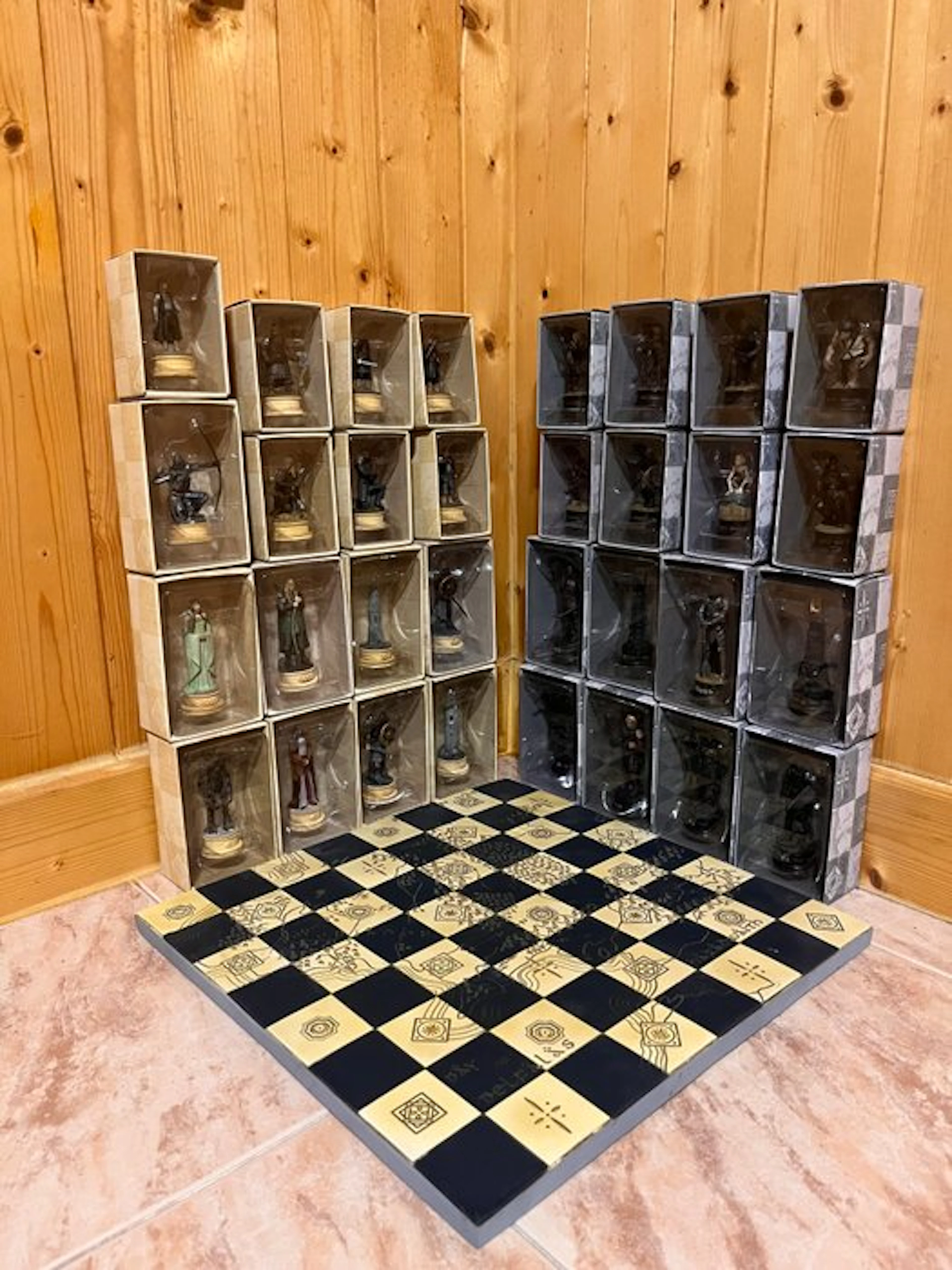 Eaglemoss - Lord of the Rings - Chess set
