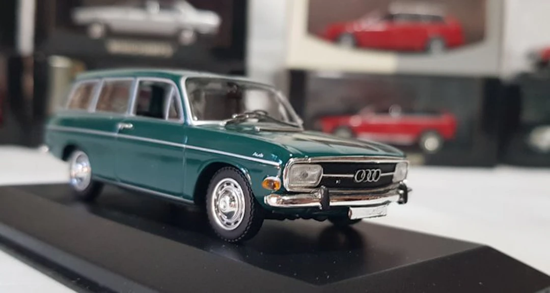 MiniChamps 1:43 - Model car - Audi 60 Variant