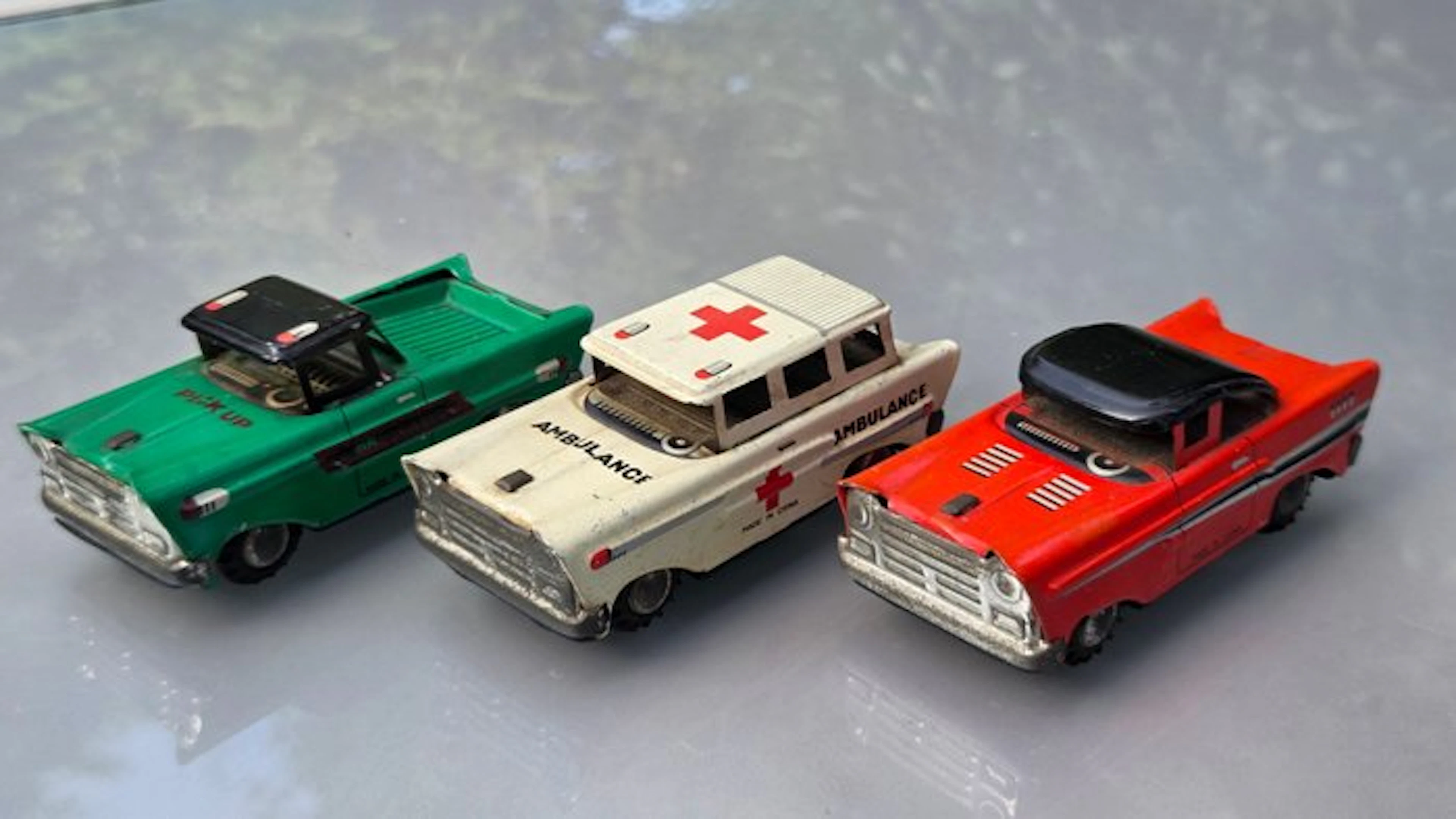 Red China - Tin toy - 3x blikken speelgoed Amerkaanse...