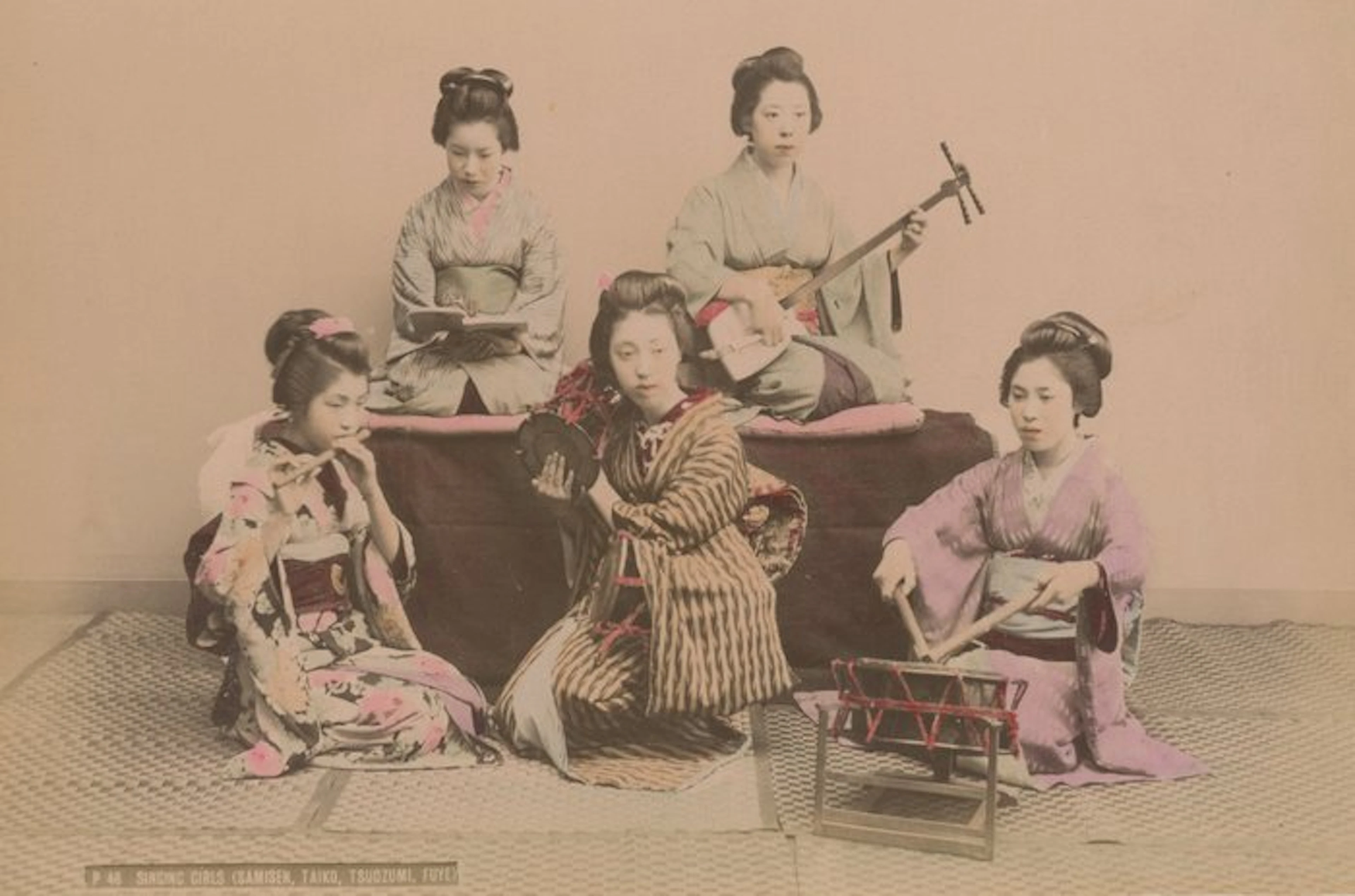 Enami, Farsari, Suzuki, Kimbei, Yokohama School (XIX) - Singing girls