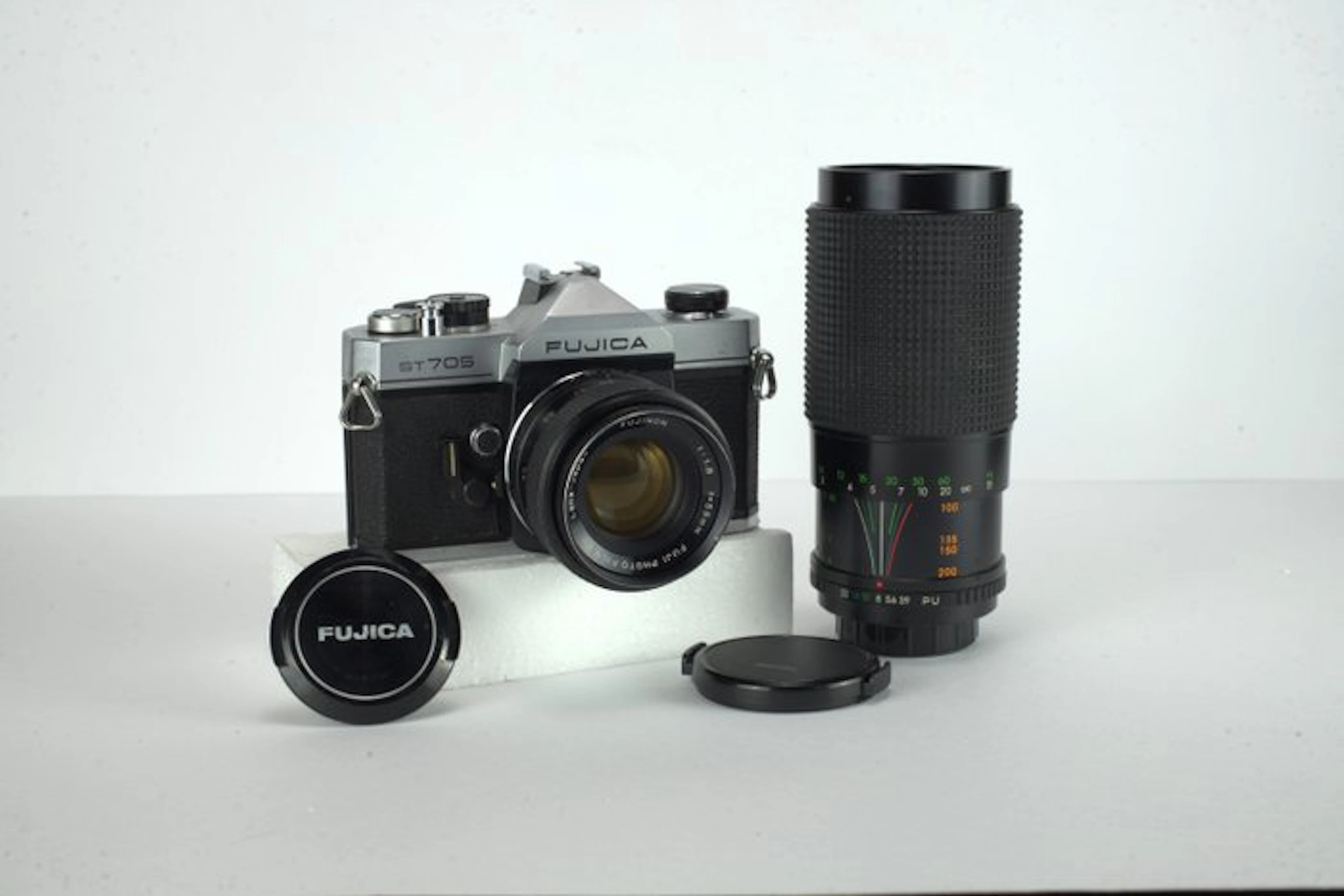 Fujica ST705 + Fujinon 1,8/55mm + 80-200mm - M42 | Analogue camera