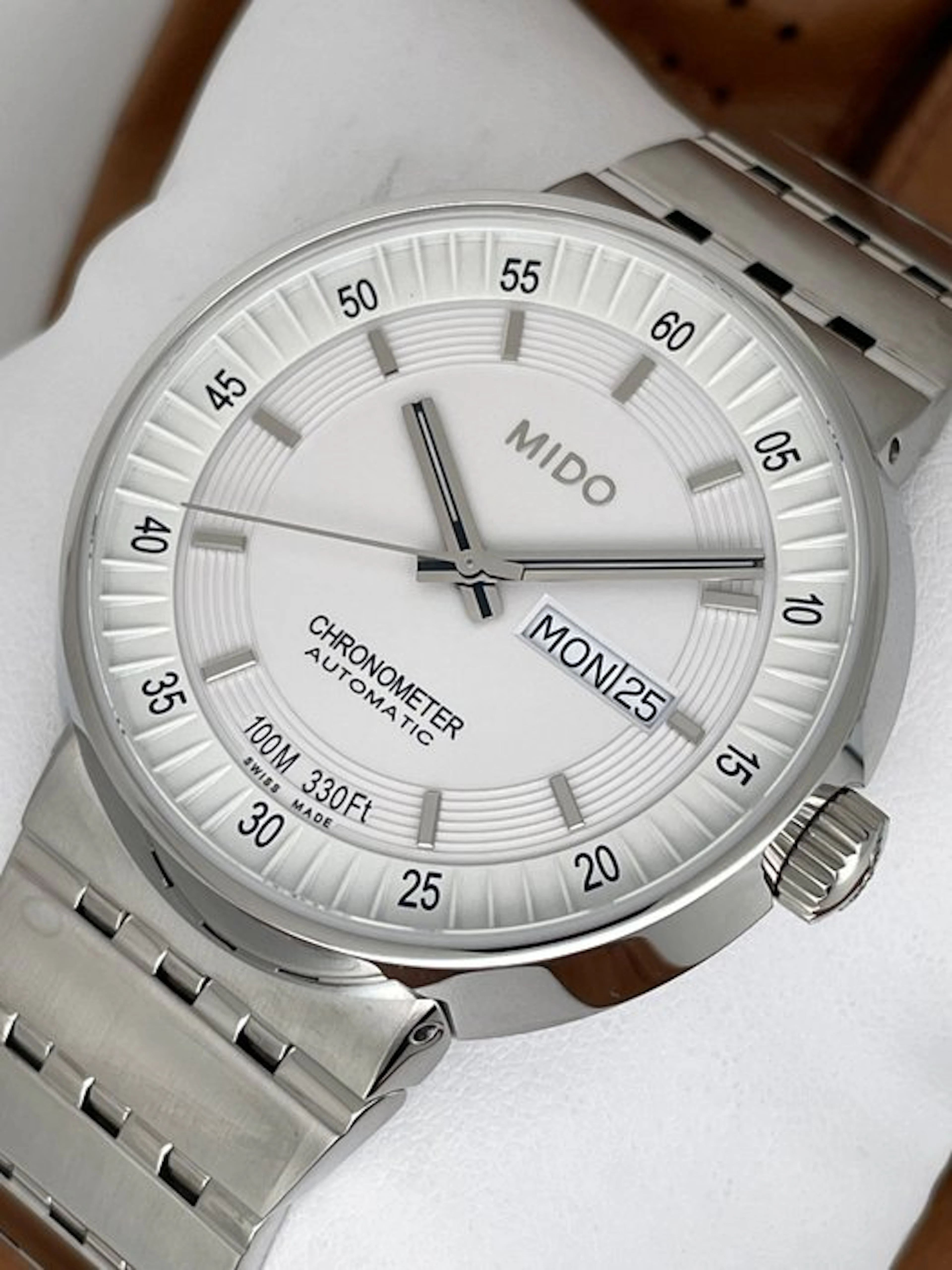 Mido - All Dial Day-Date Chronometer Automatic - M8340.4.B1.11 - Men