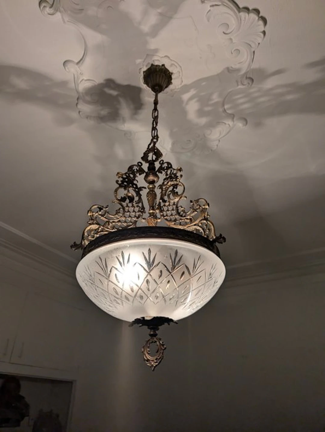 Chandelier - Bronze - Liberty