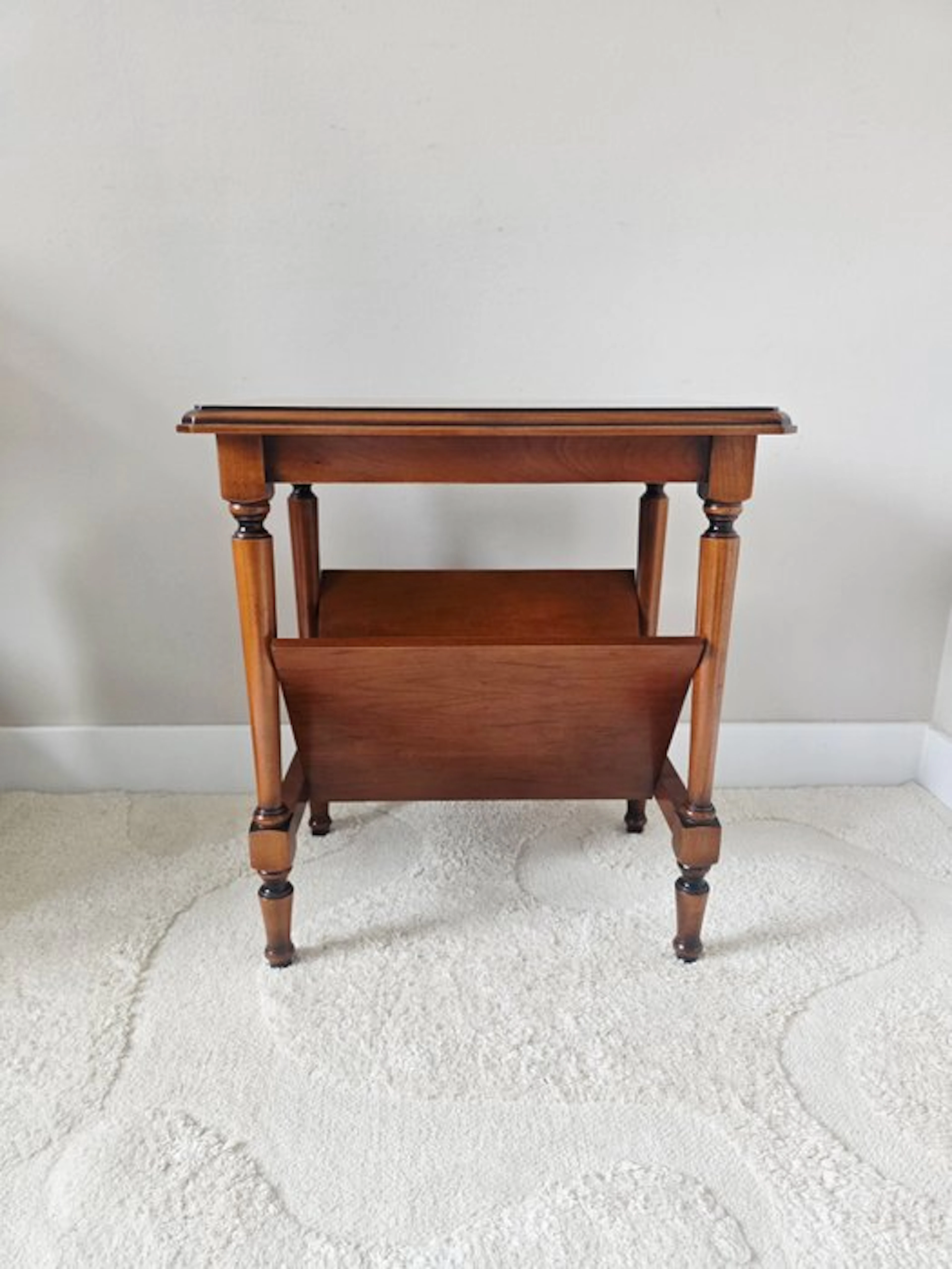 Side table - Cherry wood