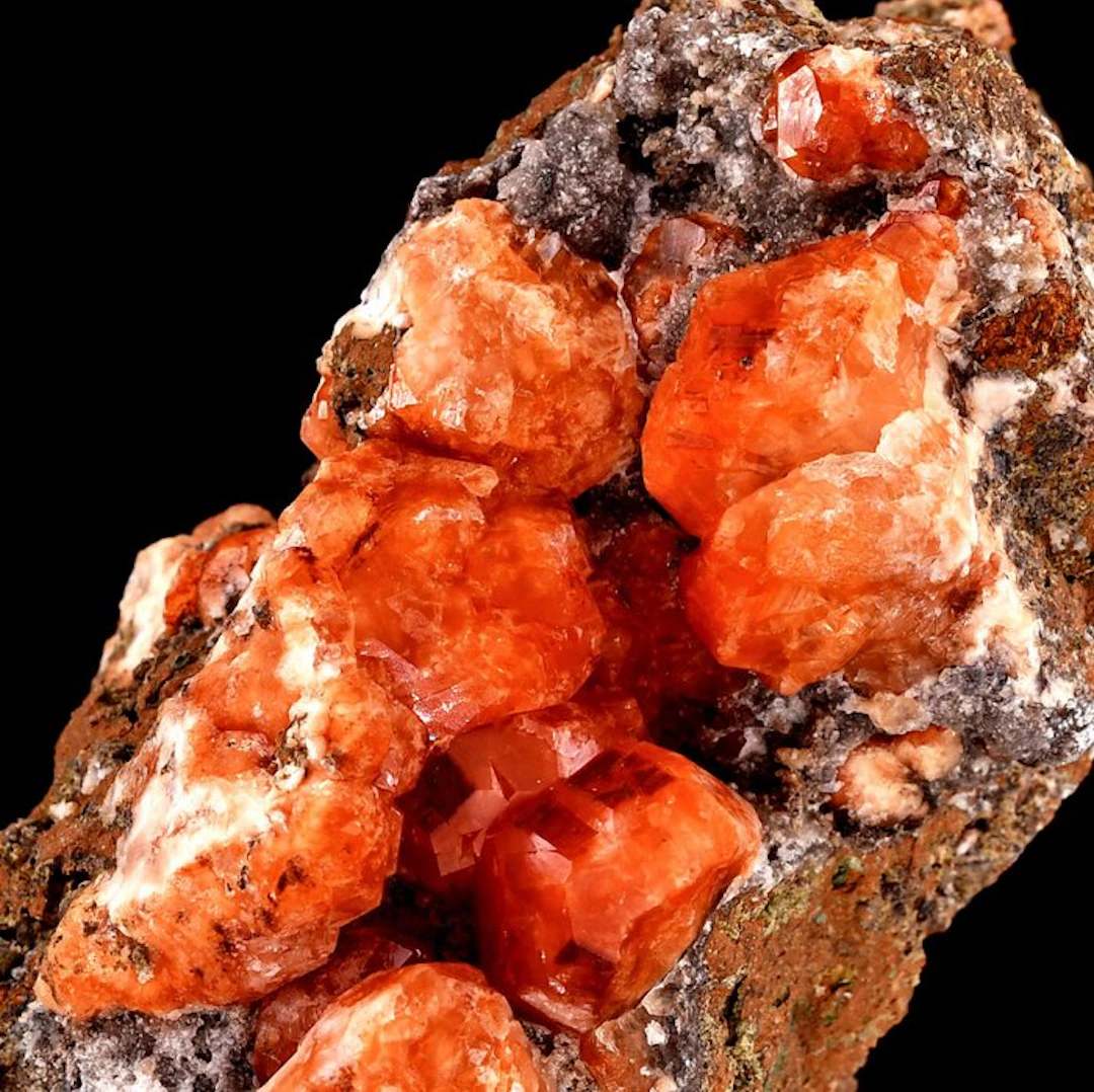 First quality orange red Analcime - Height: 8.4 cm - Width: 4.2 cm- 126 g