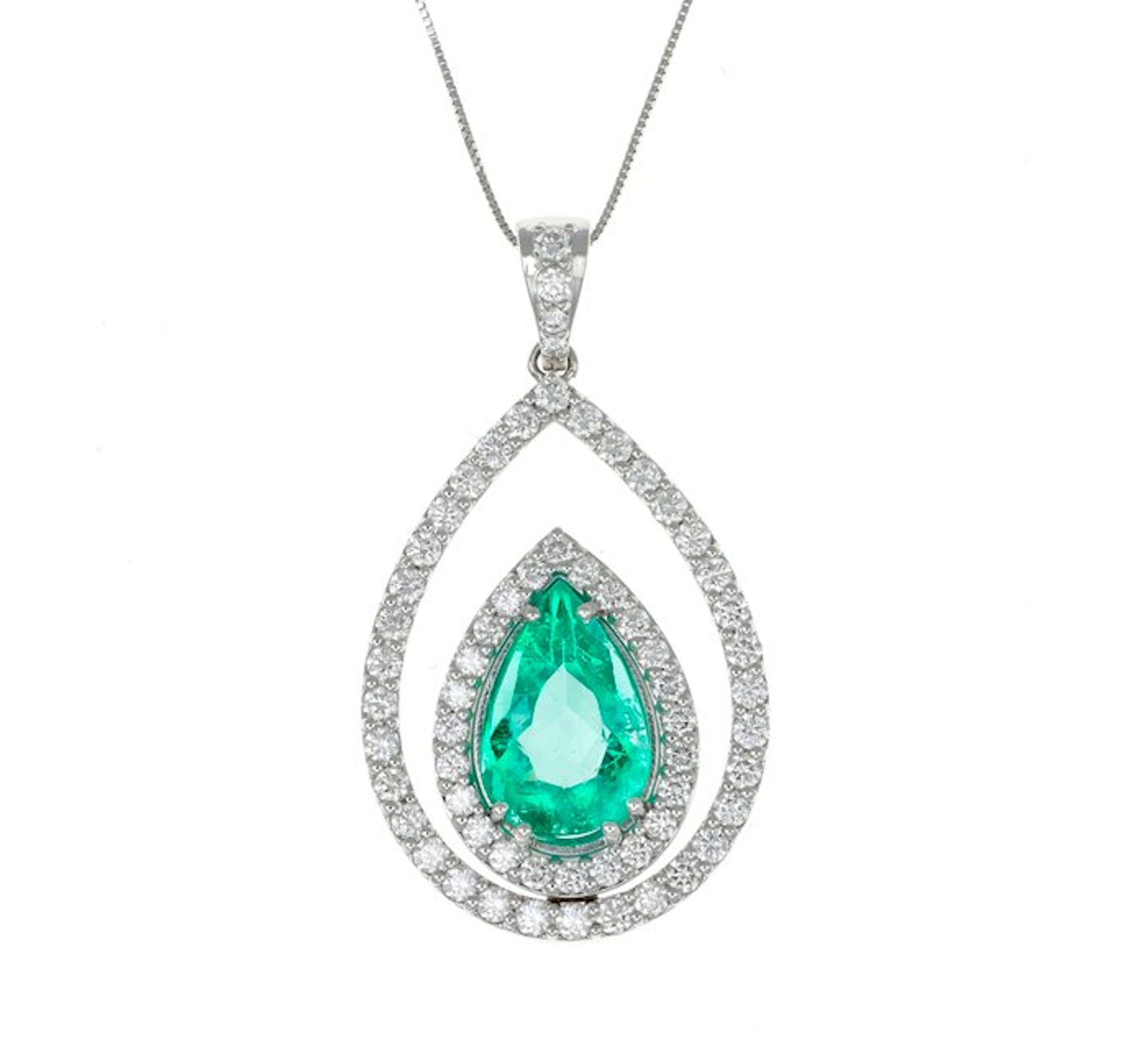 Necklace with pendant - 18 kt. White gold - 2.59ct. tw. Emerald - Diamond