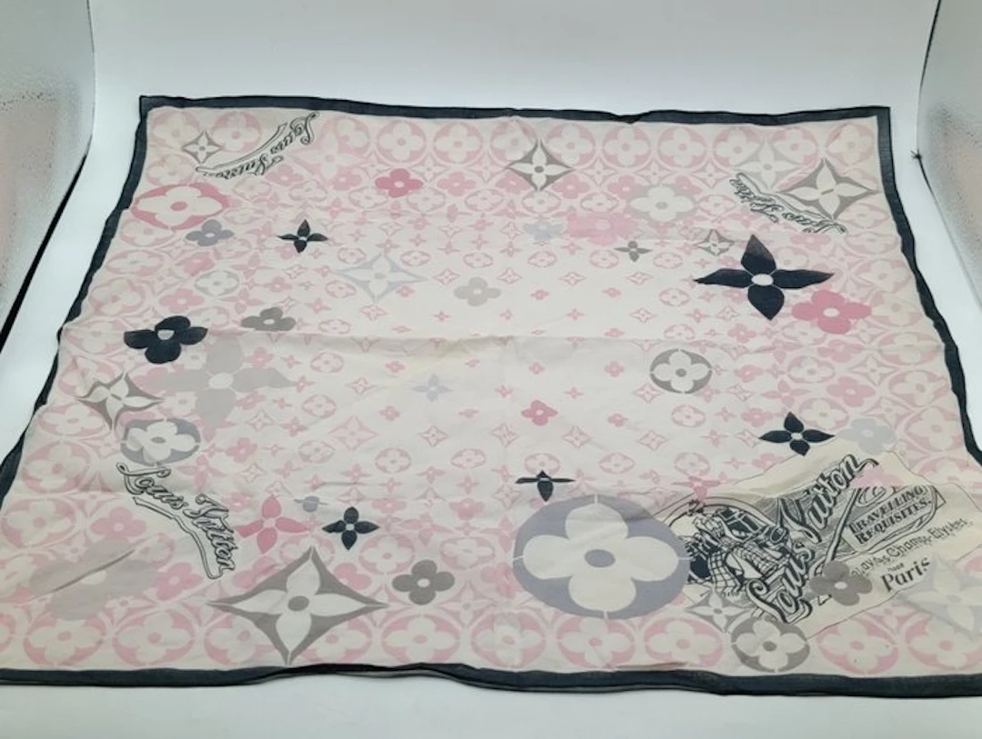 Louis Vuitton - Foulard