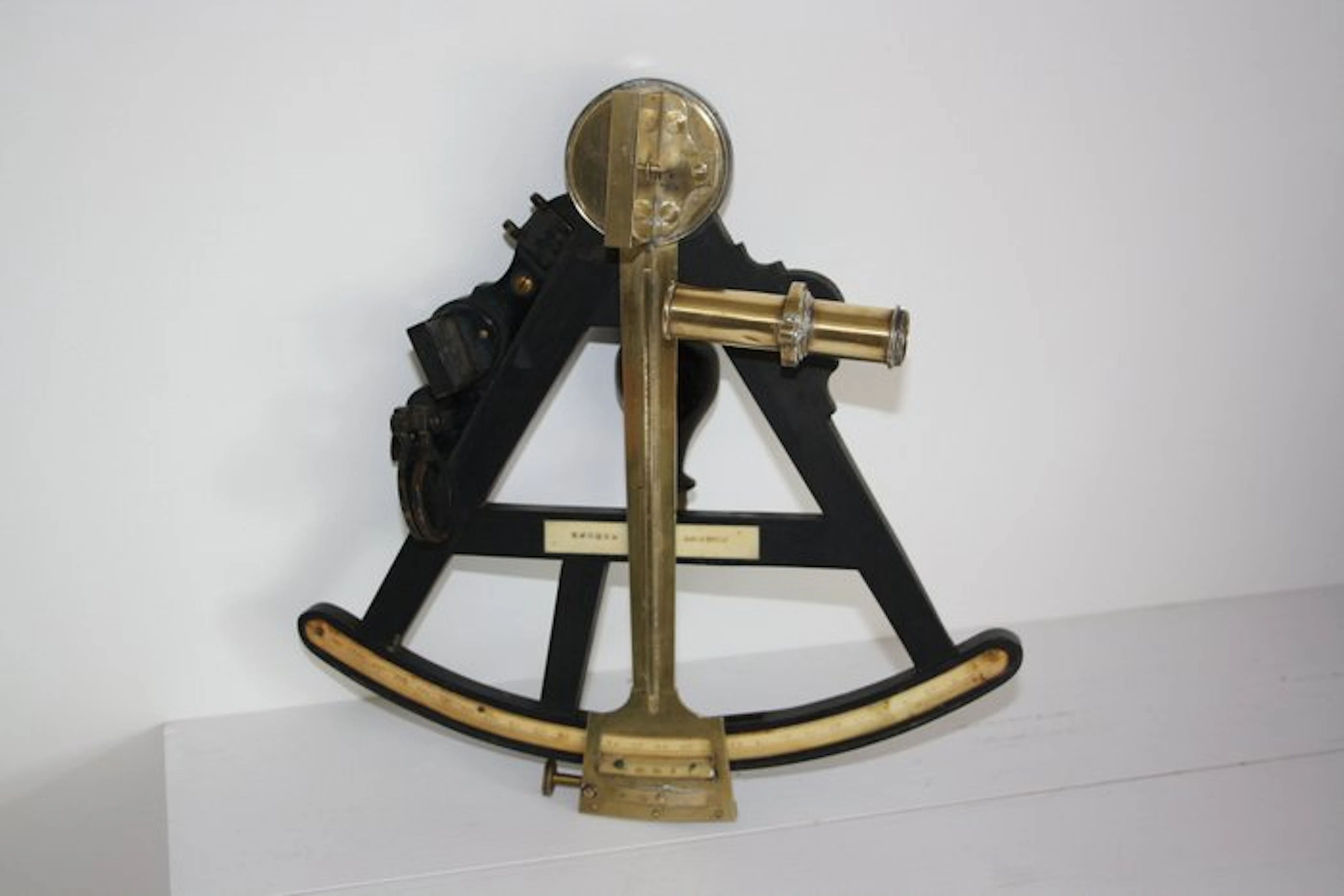 Sextant - Ebony - Hughes London - Unique ebony sextant