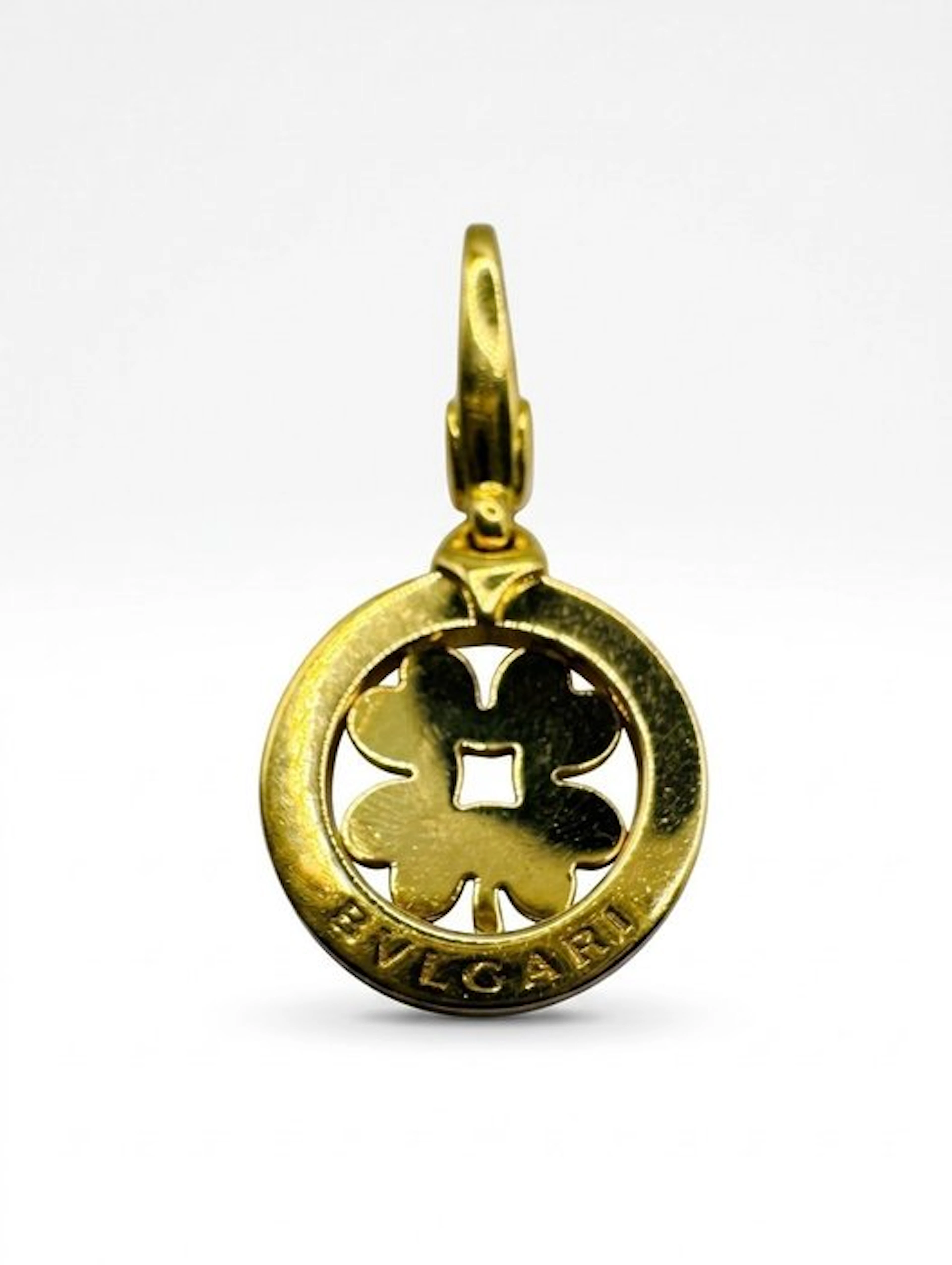Bvlgari - Pendant - 18 kt. Yellow gold - Tondo Clover Charm