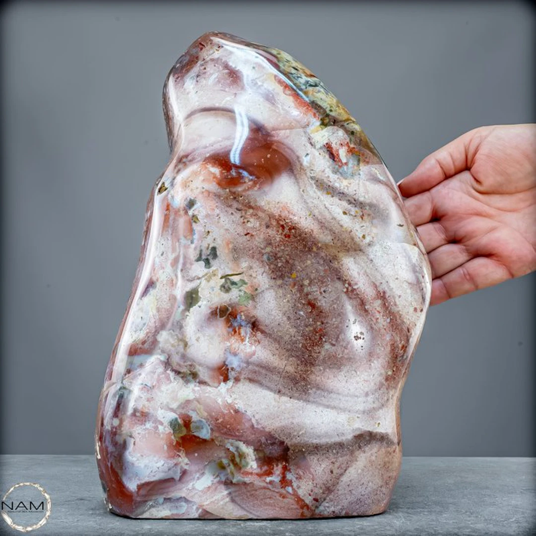 Jasper Freeform – Expressive natural work of art with a unique play of color