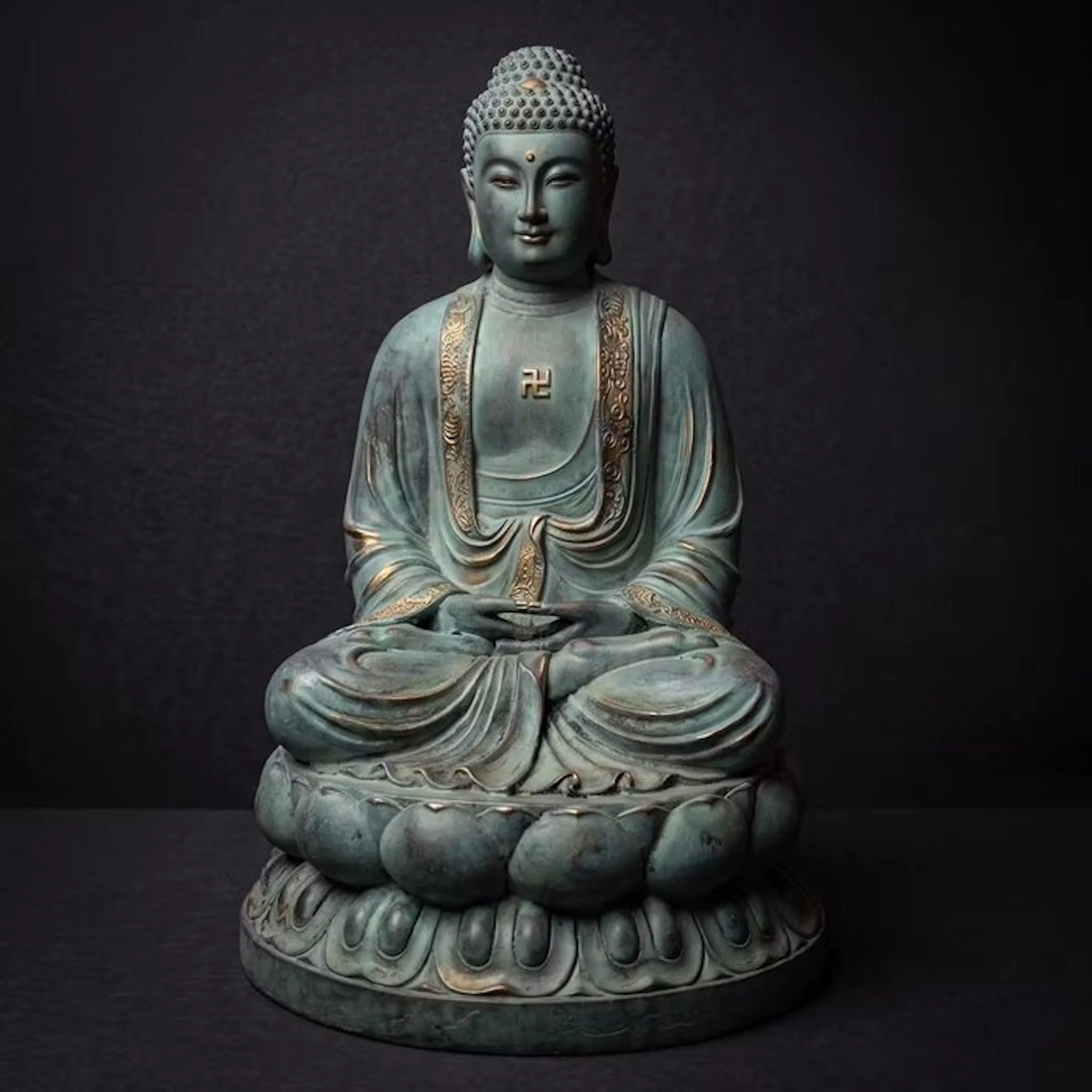 Statue, Boeddha in meditatiehouding 30 cm / 5+ KG - 30 cm - Bronze