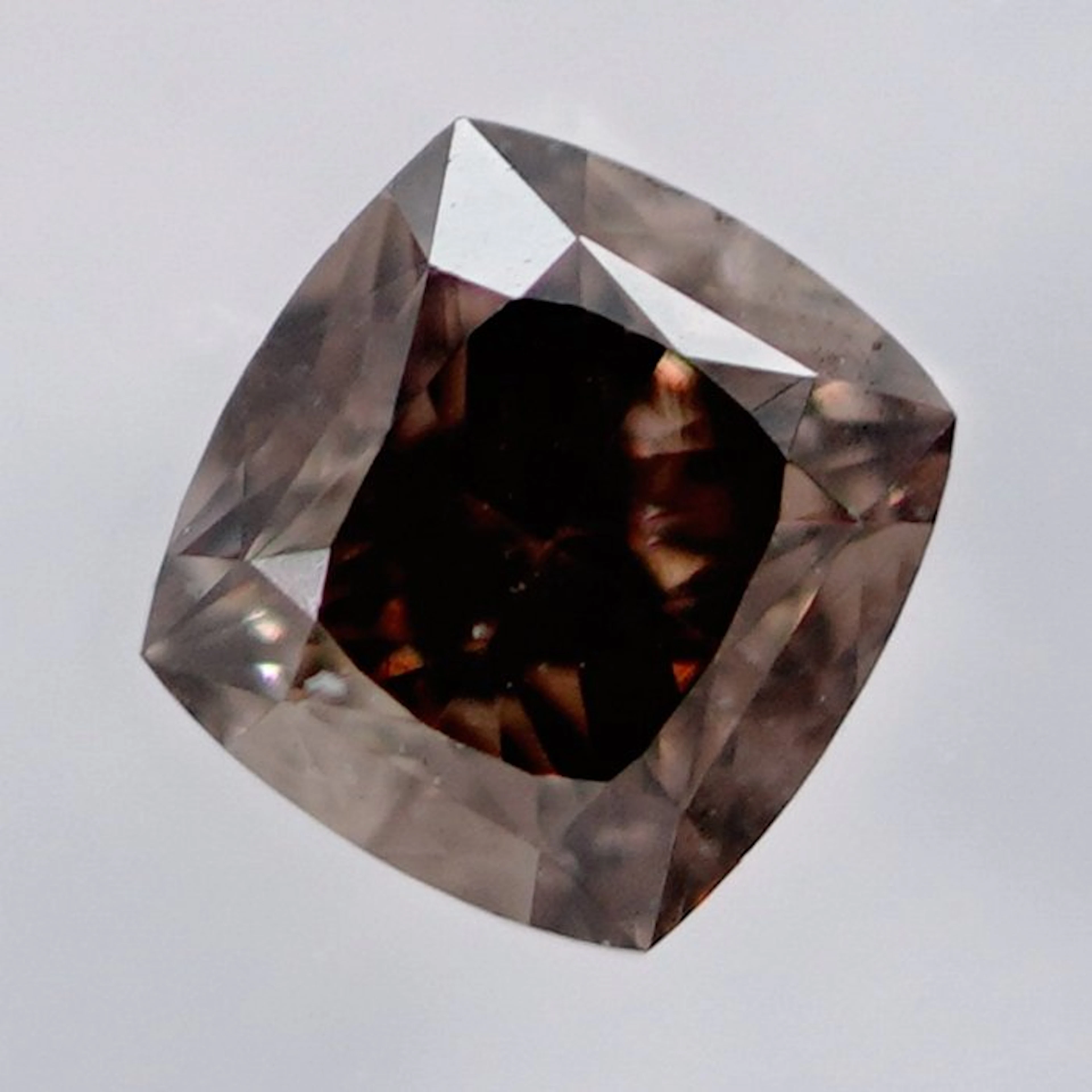 No reserve price - 1 pcs Diamond (Natural coloured)...