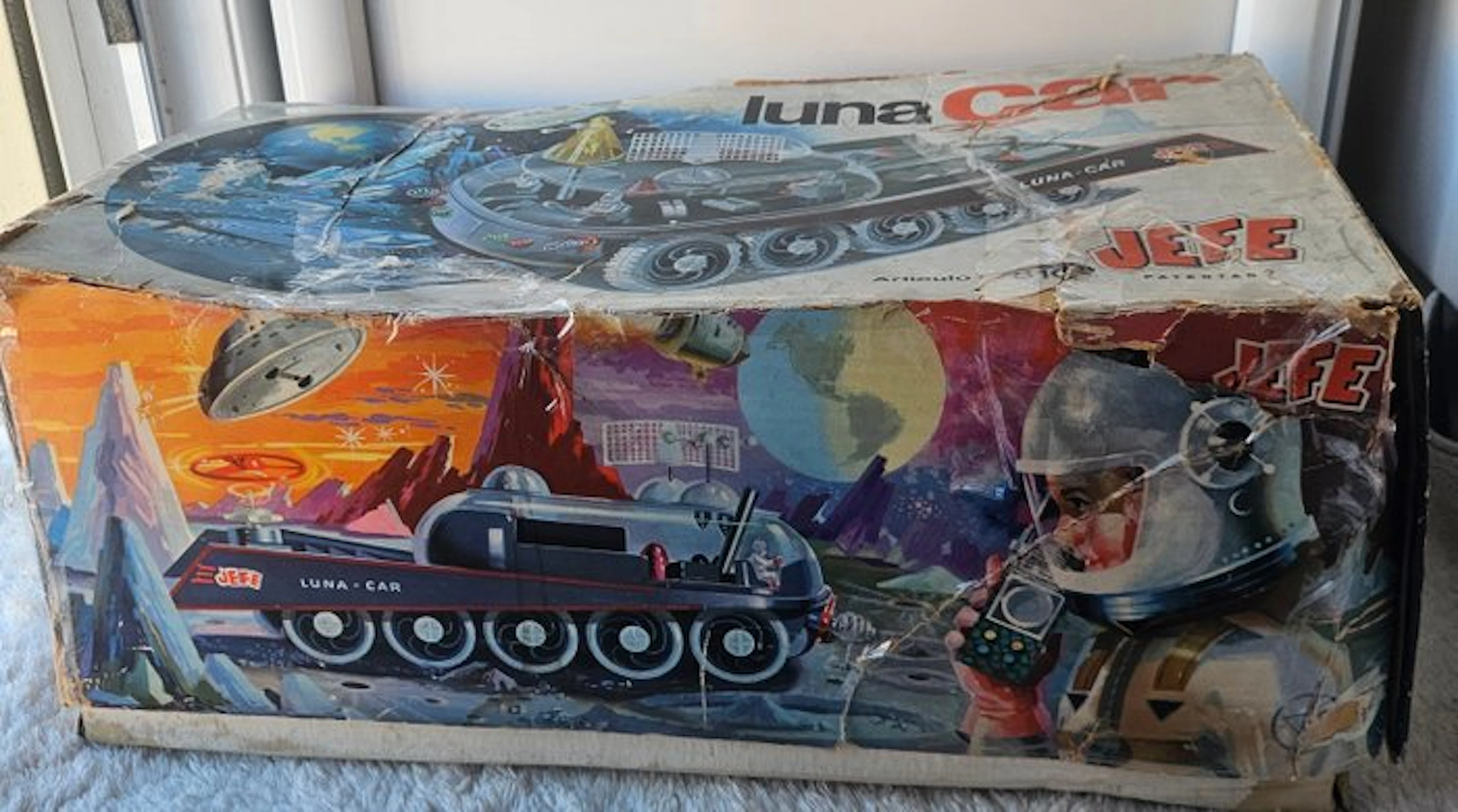 JEFE - Toy spaceship - Luna car - Spain