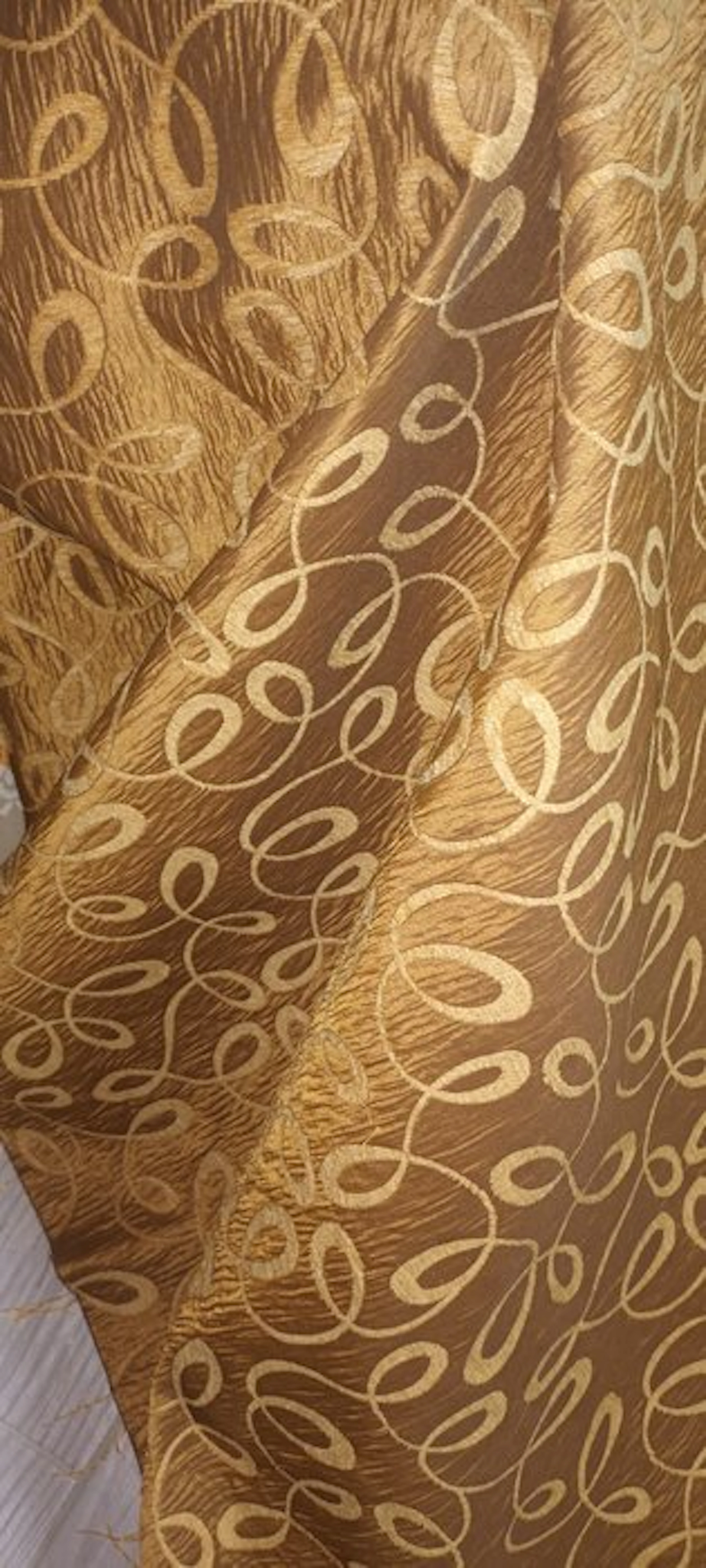 San Leucio prezioso vellutato damascato oro-rame...