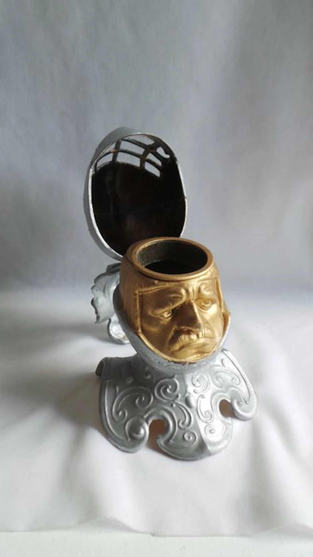 Decorative ornament - Old Knight's Helmet Inkwell...