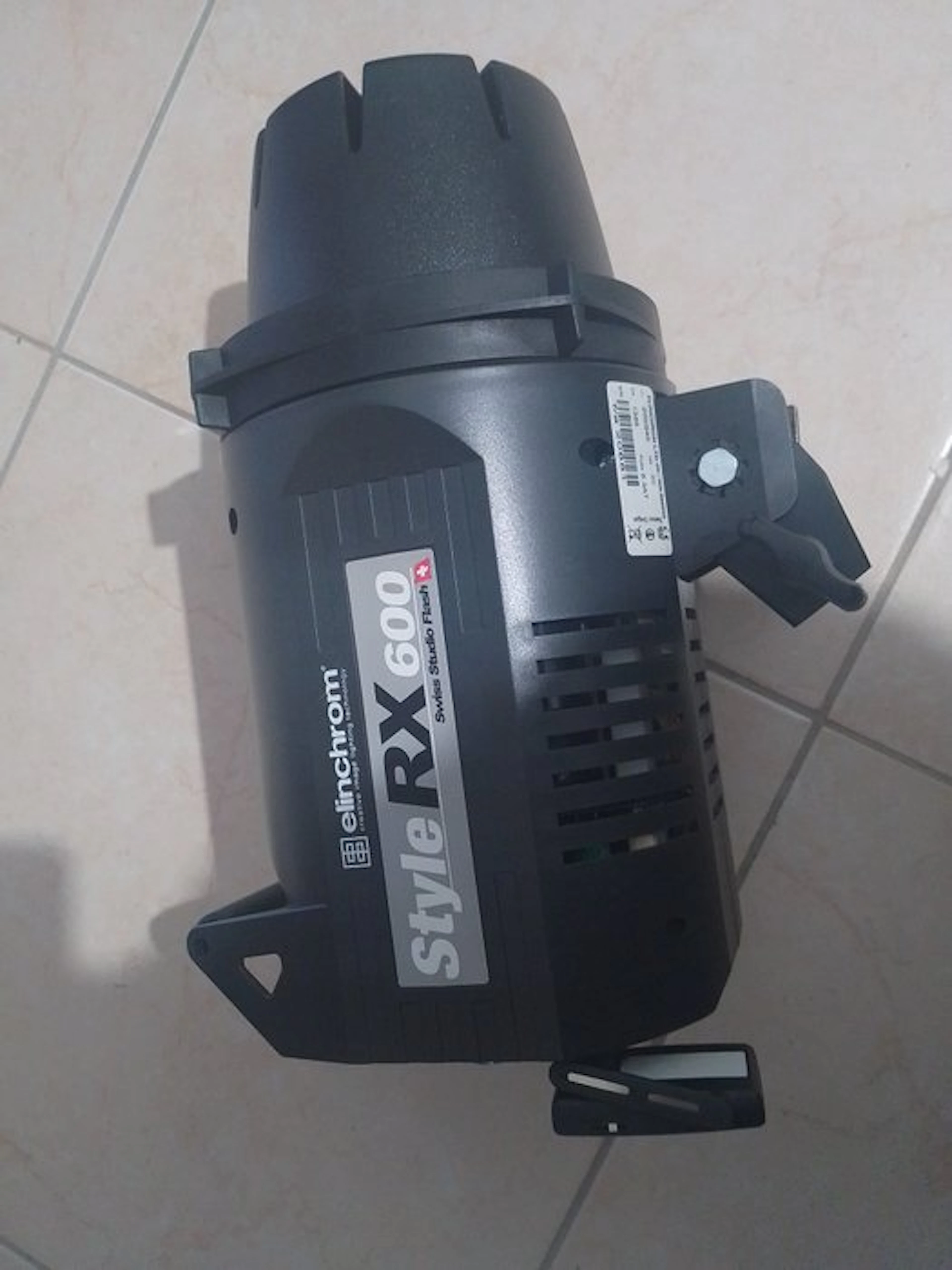 Elinchrome Style RX 600 Flash