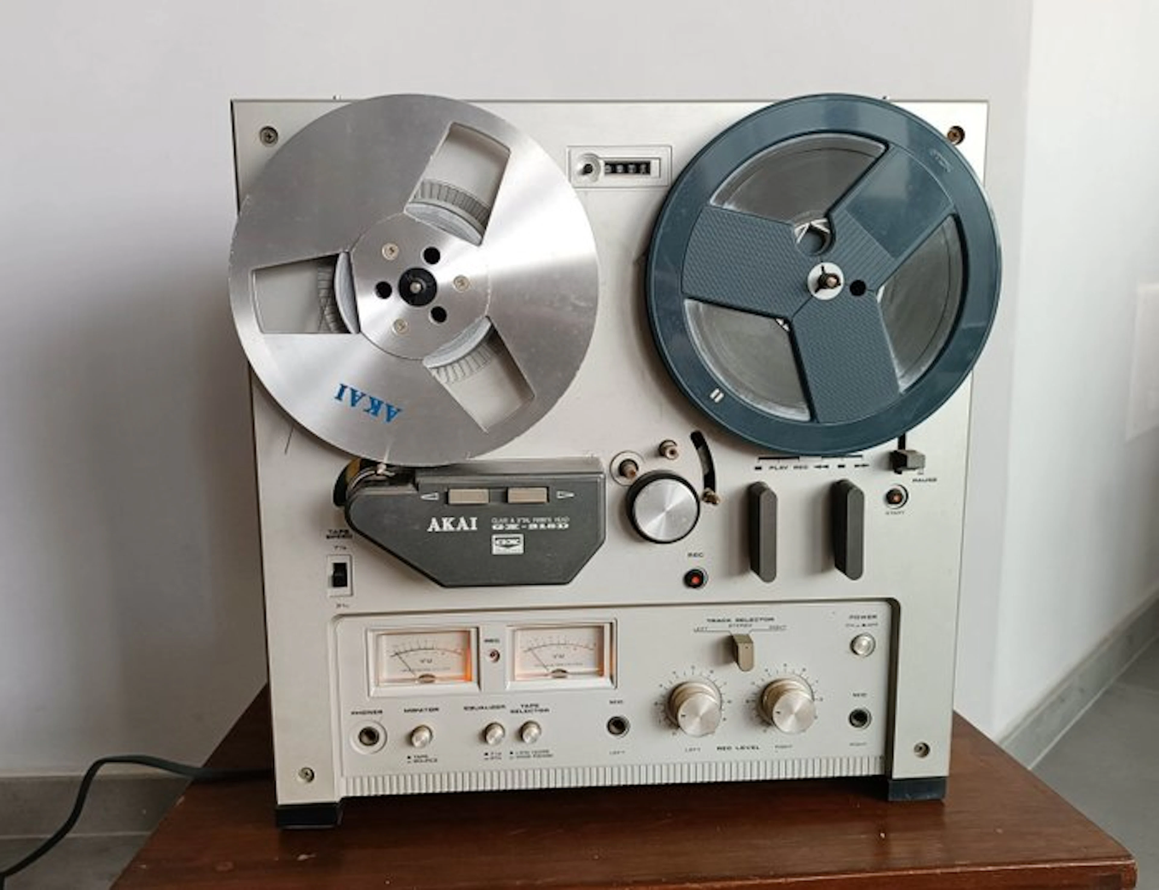 Akai - GX-215D *Service Needed* Reel to reel deck 18 cm