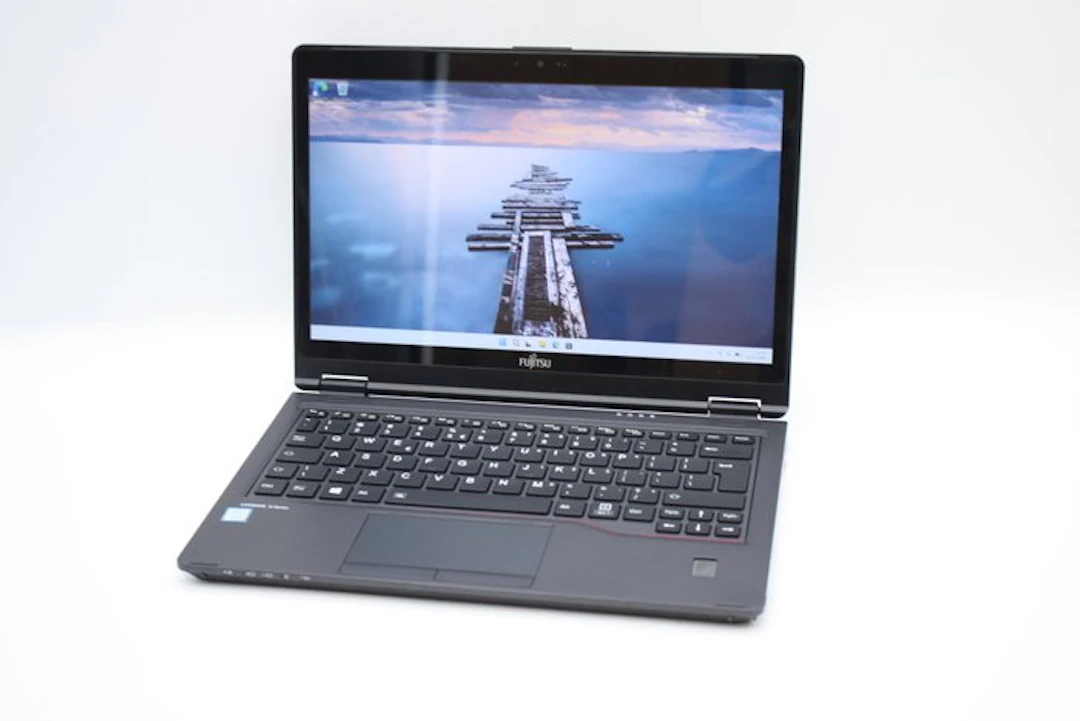 Compact touch screen convertible: Fujitsu Lifebook U729X...